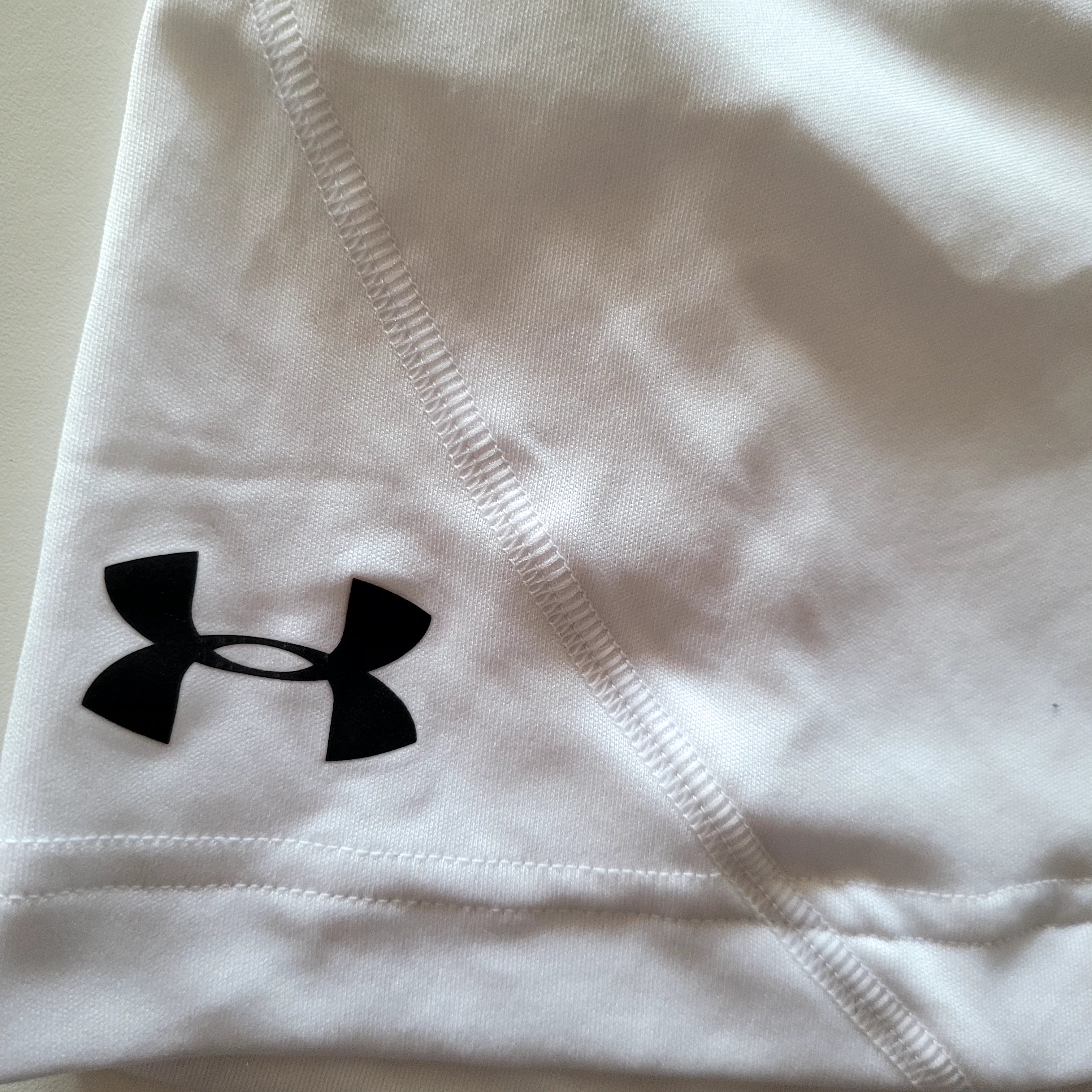 Under Armour White Sports Shorts - Size Large - USASTARFASHION