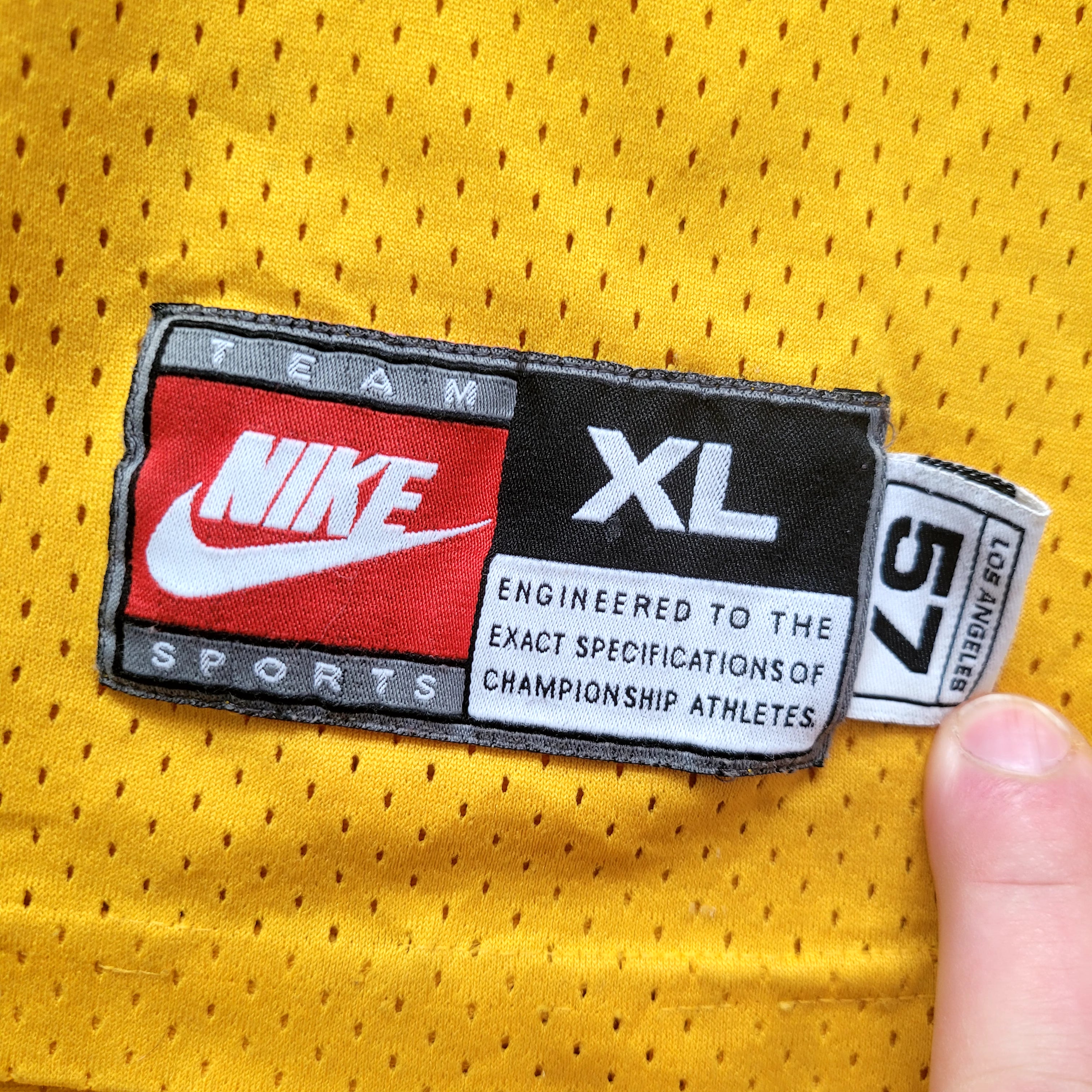 Nike 2003-04 Los Angeles Lakers Gary Payton #20 Jersey – Gold – Size XL - USASTARFASHION