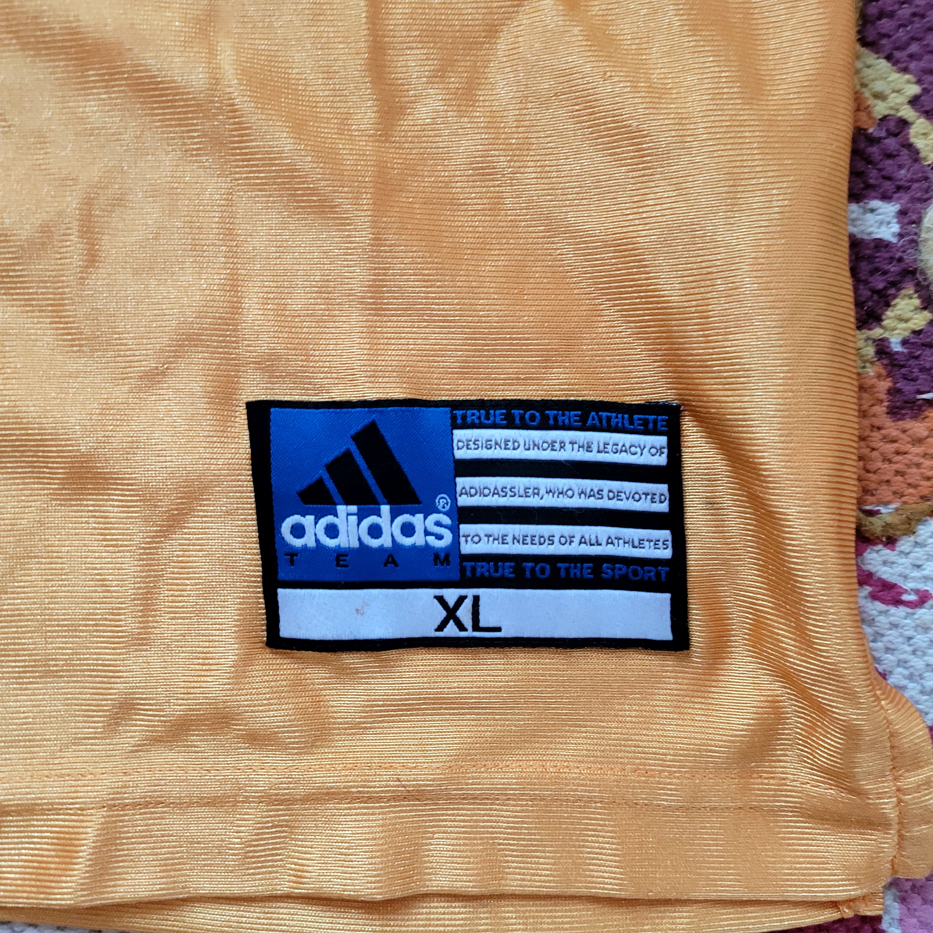 Adidas Tennessee Volunteers #32 Basketball Jersey – Gold White – Size XL - USASTARFASHION