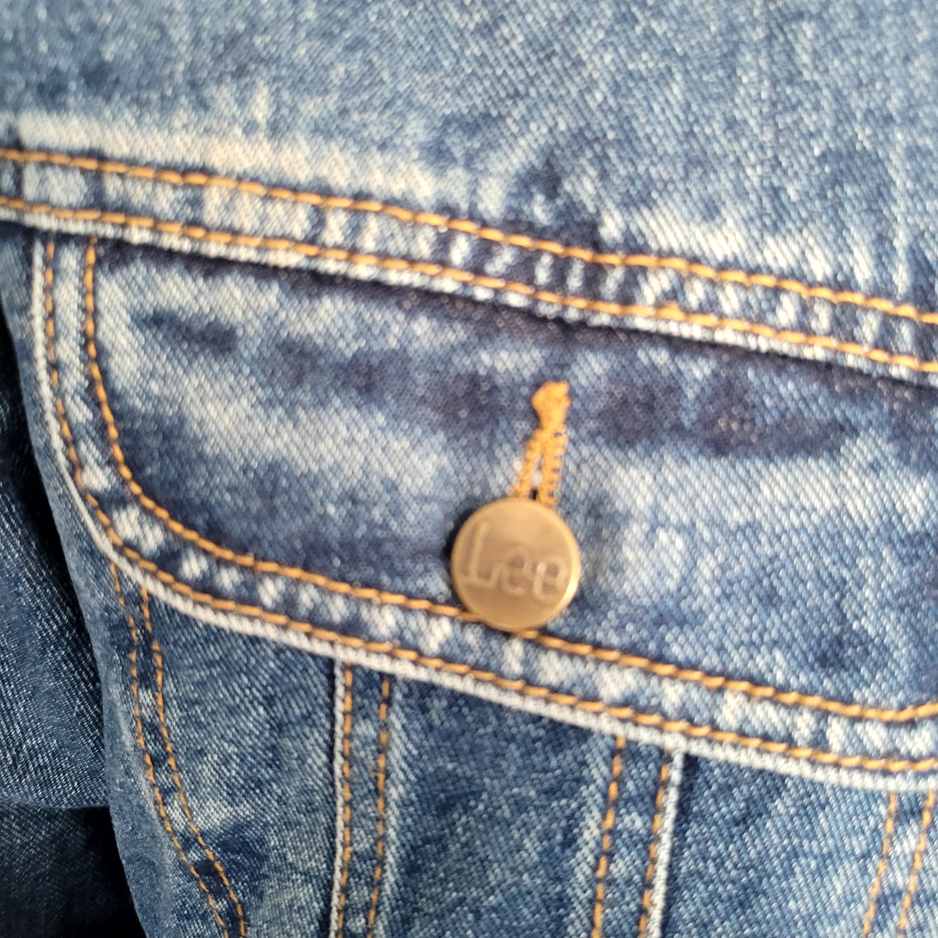 Vintage Lee Sherpa-Lined Denim Jacket – Size L - USASTARFASHION
