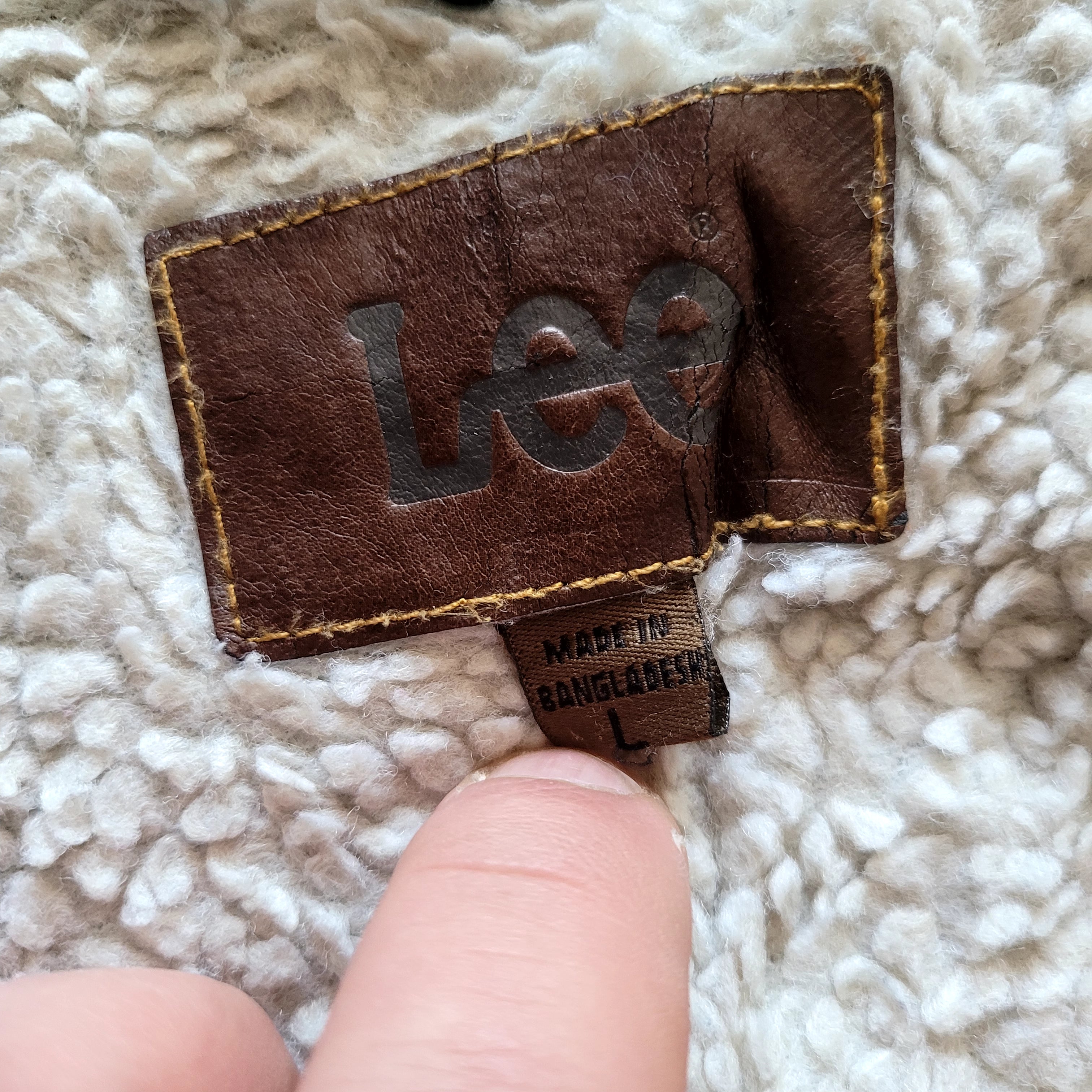 Vintage Lee Sherpa-Lined Denim Jacket – Size L - USASTARFASHION