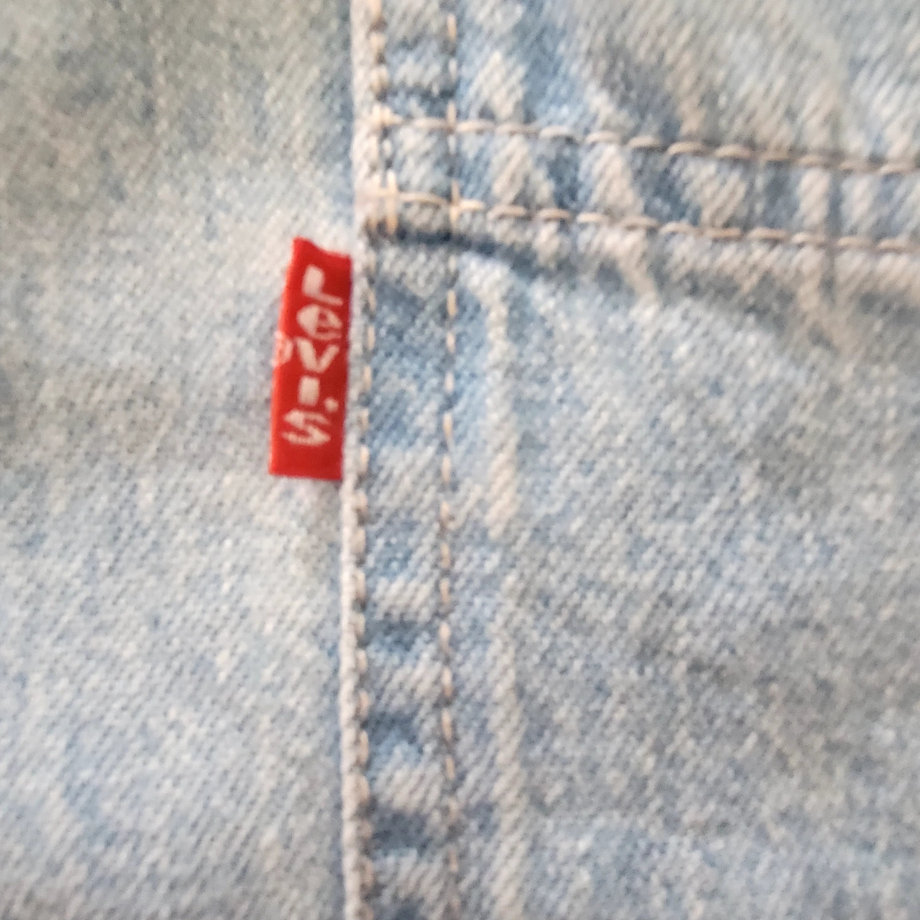 Levi’s White Authentic Western Shirt – Size M - USASTARFASHION
