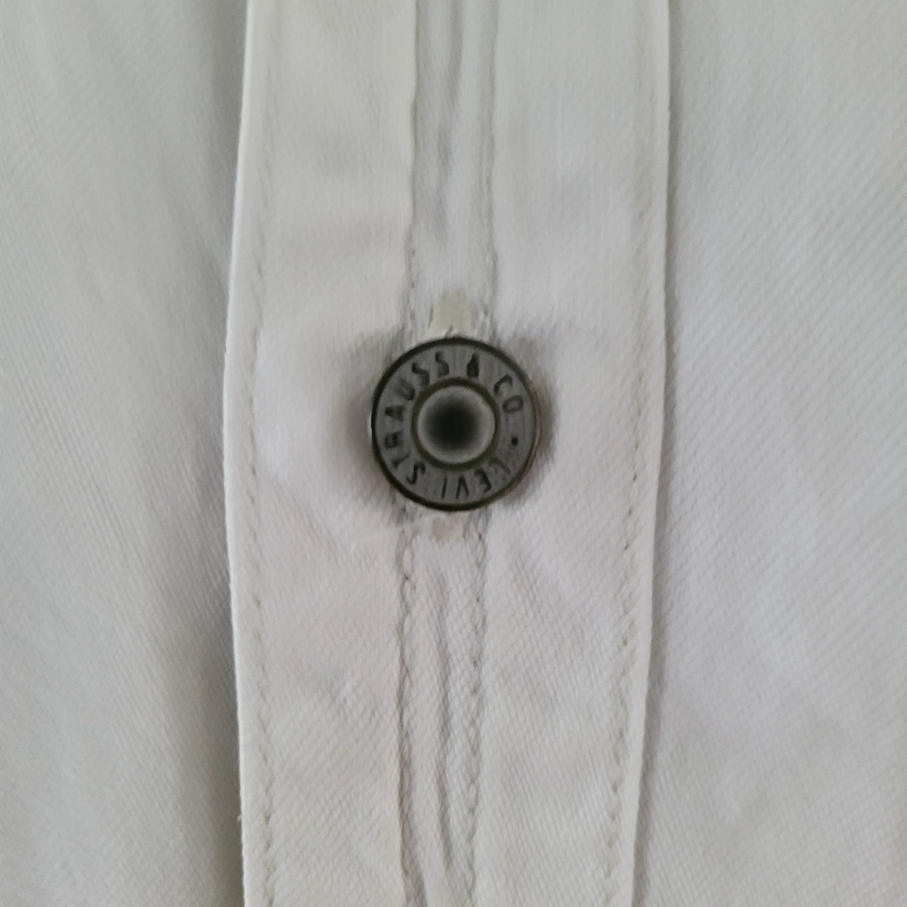 Vintage Levi’s White Long Sleeve Shirt – Size XL - USASTARFASHION