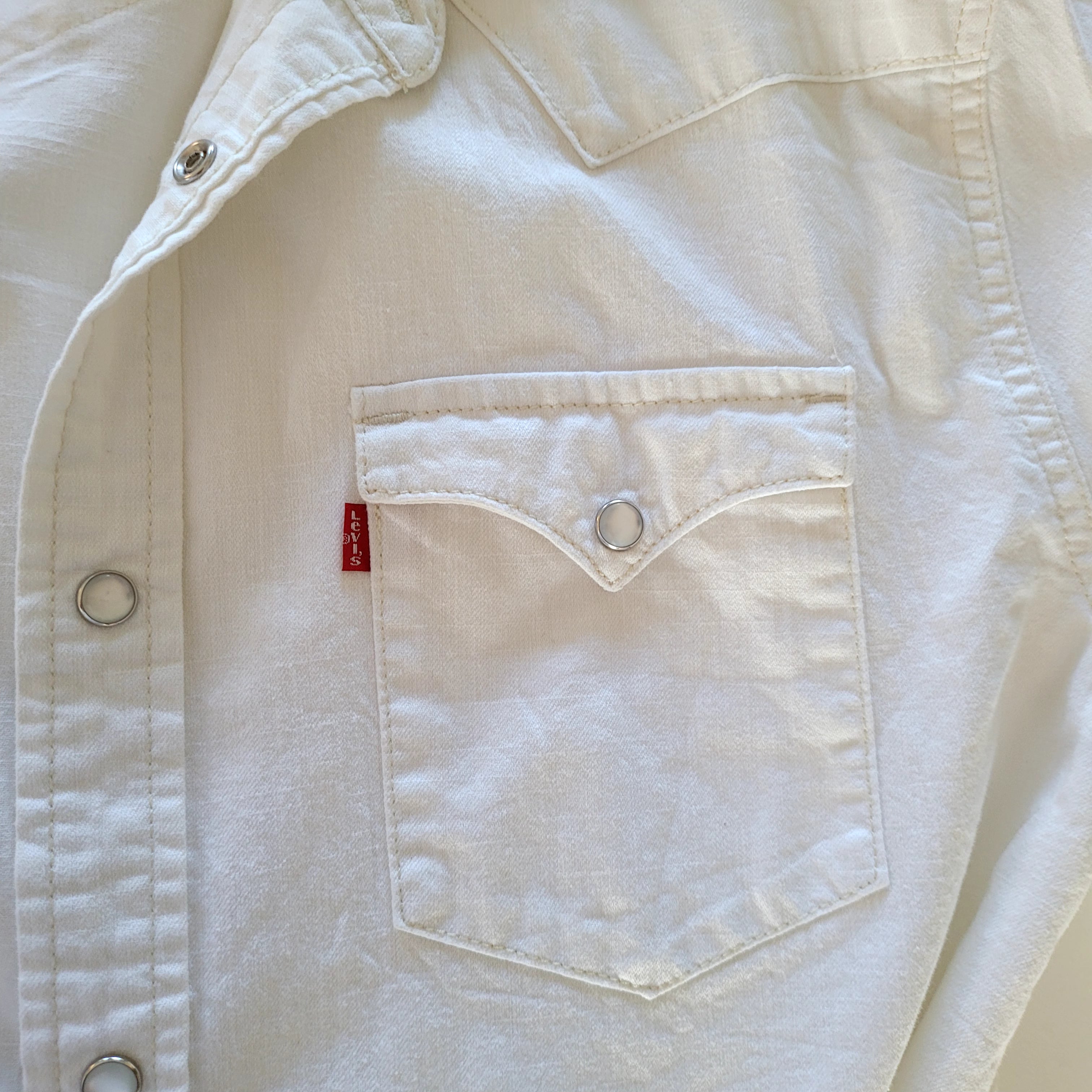 Levi’s White Western Snap Shirt – Size M - USASTARFASHION