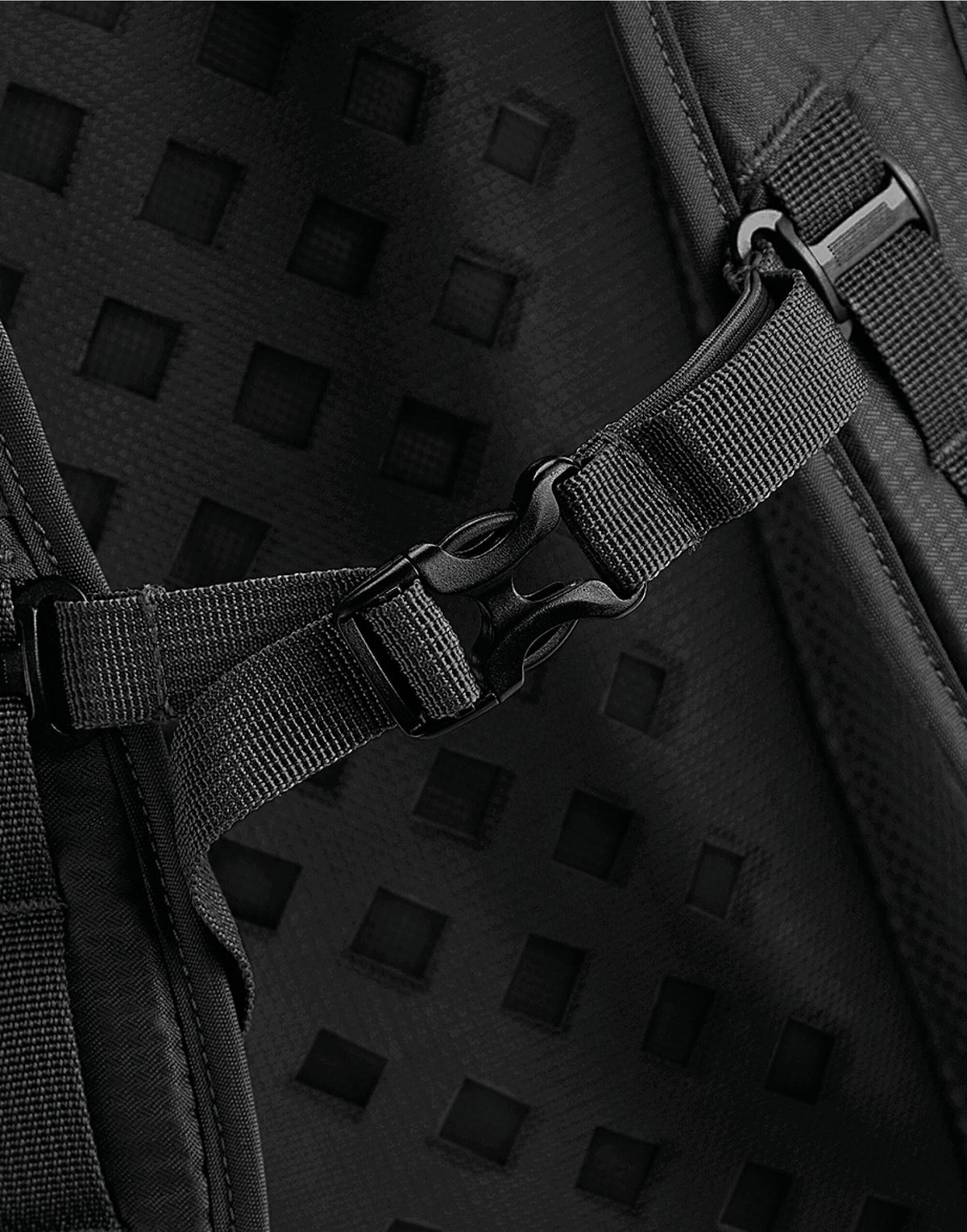 Quadra QX325 SLX®-Lite 25 Litre Daypack - Black