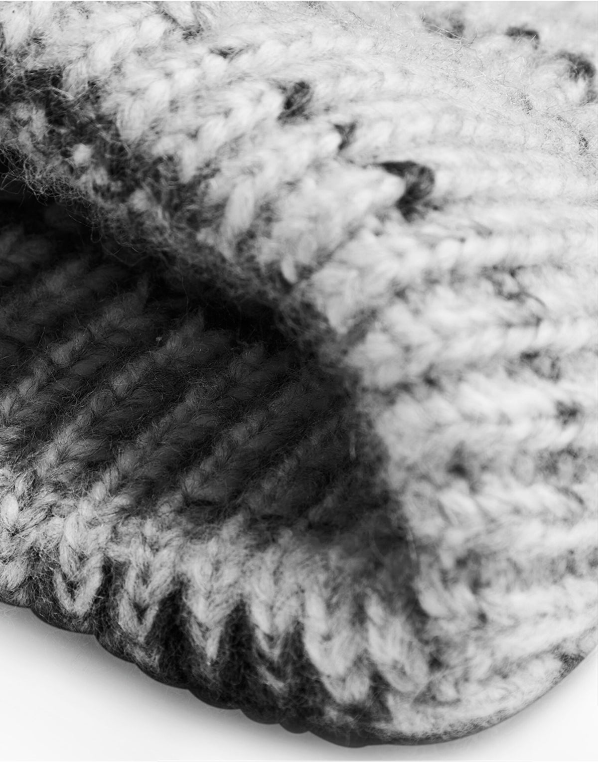 Beechfield B330R Chunky Knitted Patch Beanie - Cloudy Haze