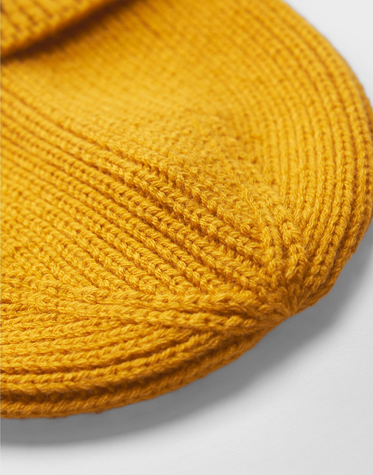 Beechfield B332R Circular Fashion Patch Beanie - Mustard/Black