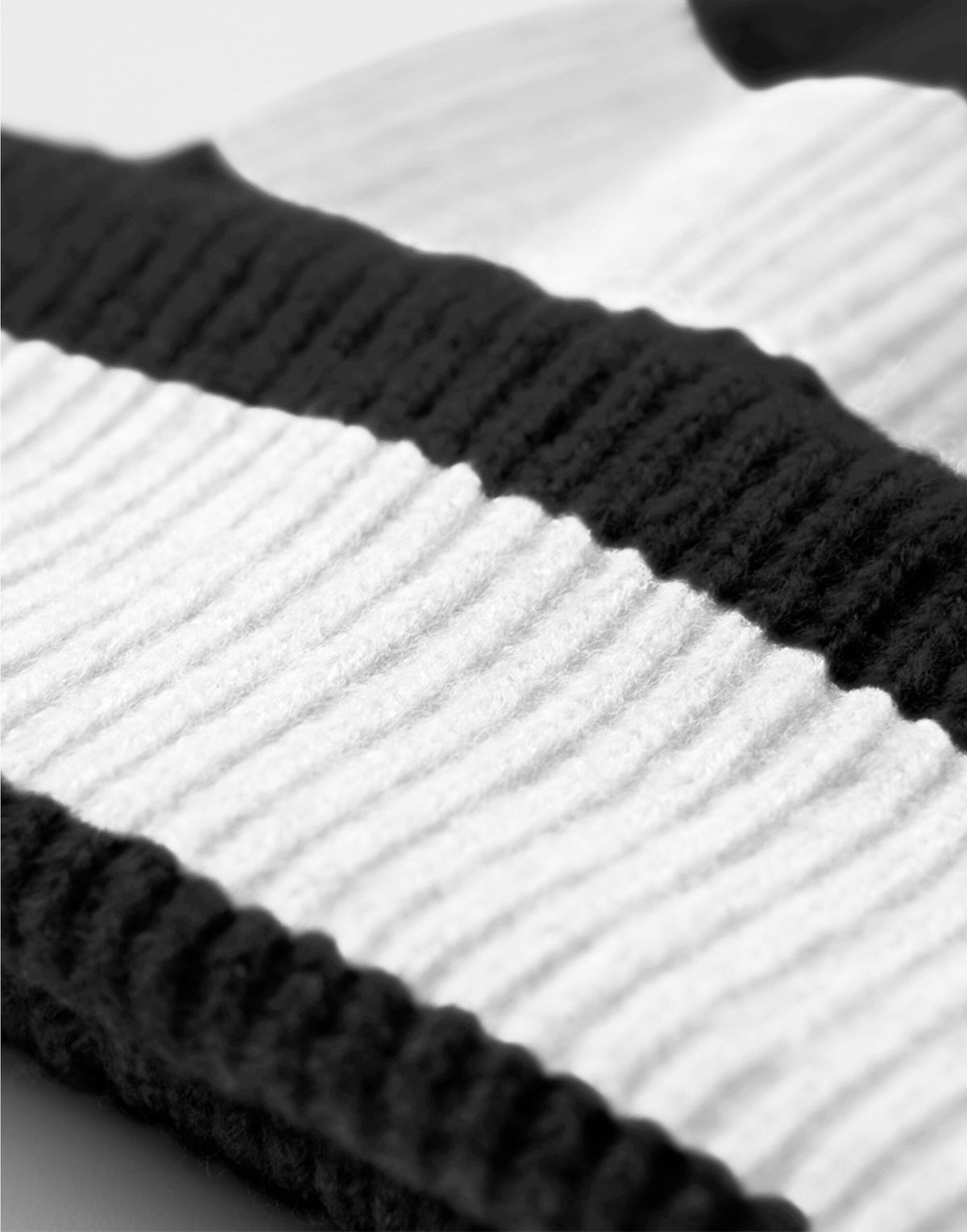 Beechfield B391R Colour Block Beanie - Black/Soft White