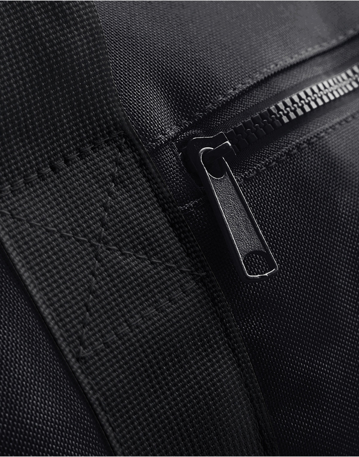 Bagbase BG140S Mini Barrel Bag - Black/Black