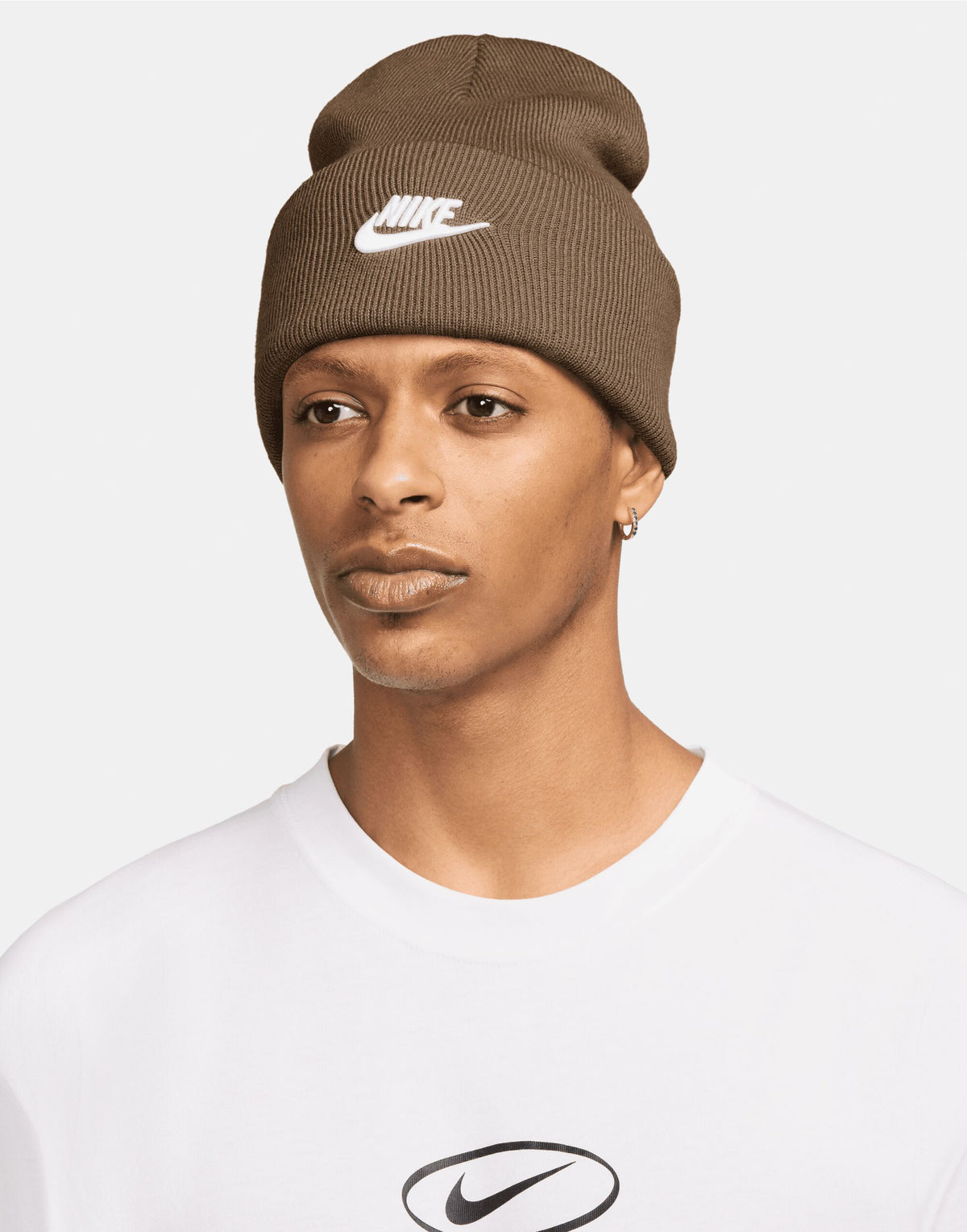 Nike HF0186 Peak Beanie - Mosswood Brown/White