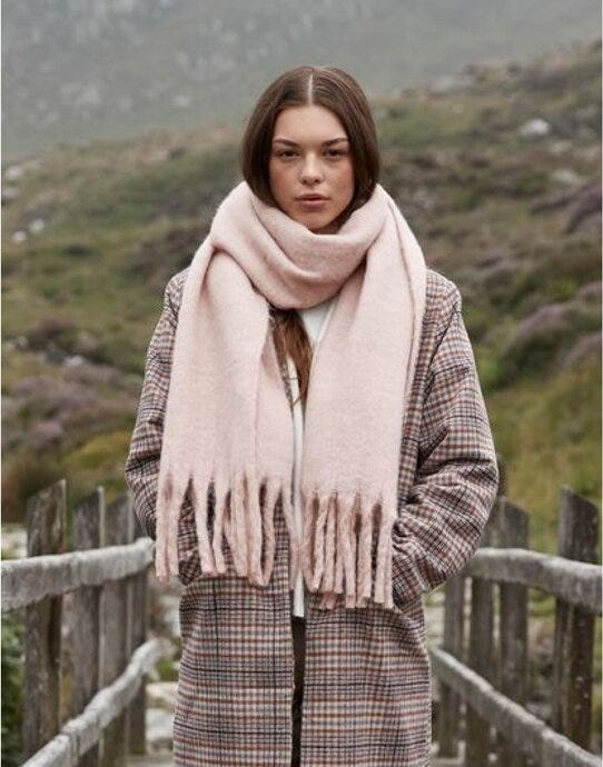 Beechfield B496R Fluffy Scarf