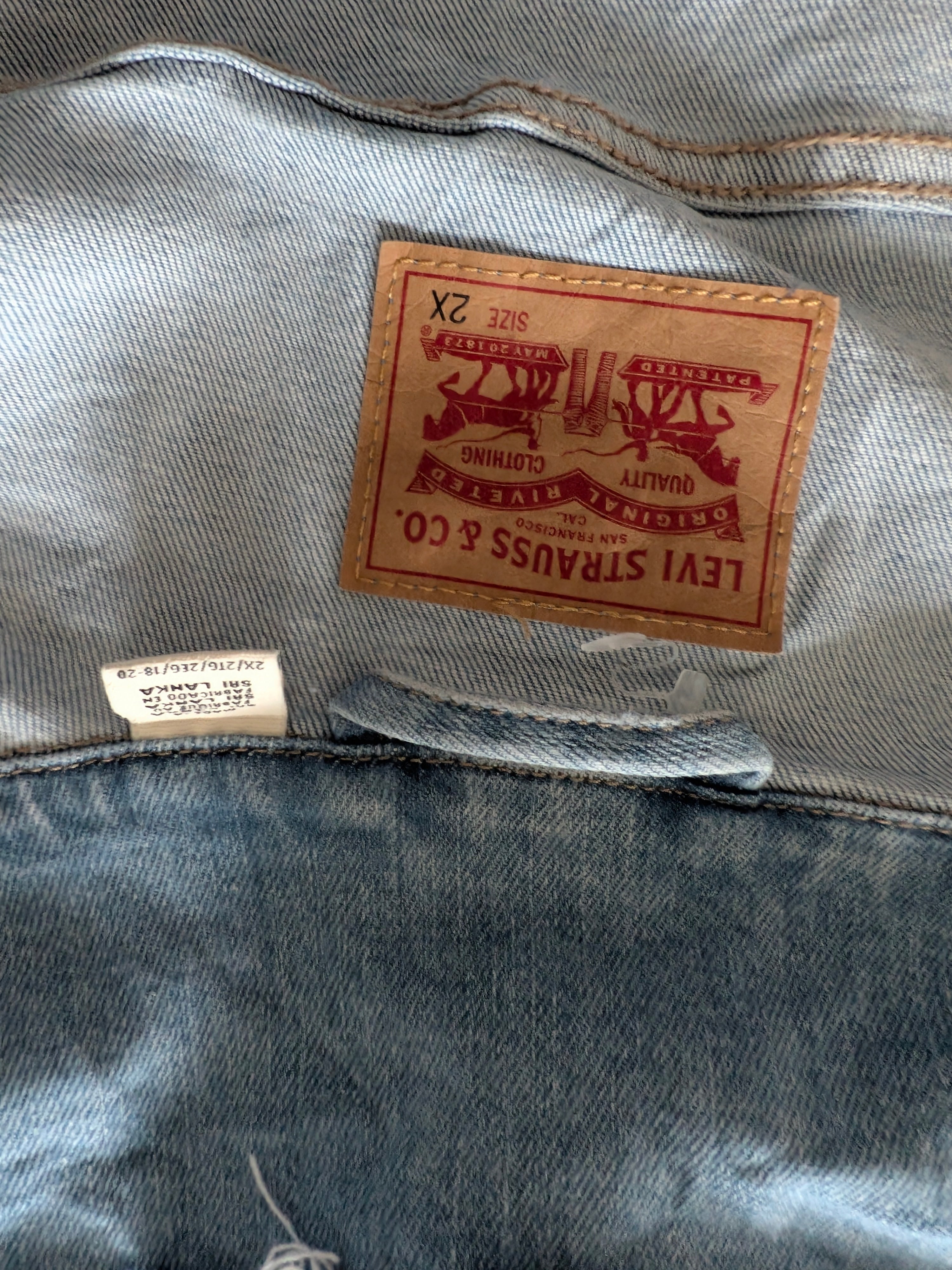 Levi’s Women’s Denim Trucker Jacket Distressed Embroidered Floral Blue 2X Plus - USASTARFASHION