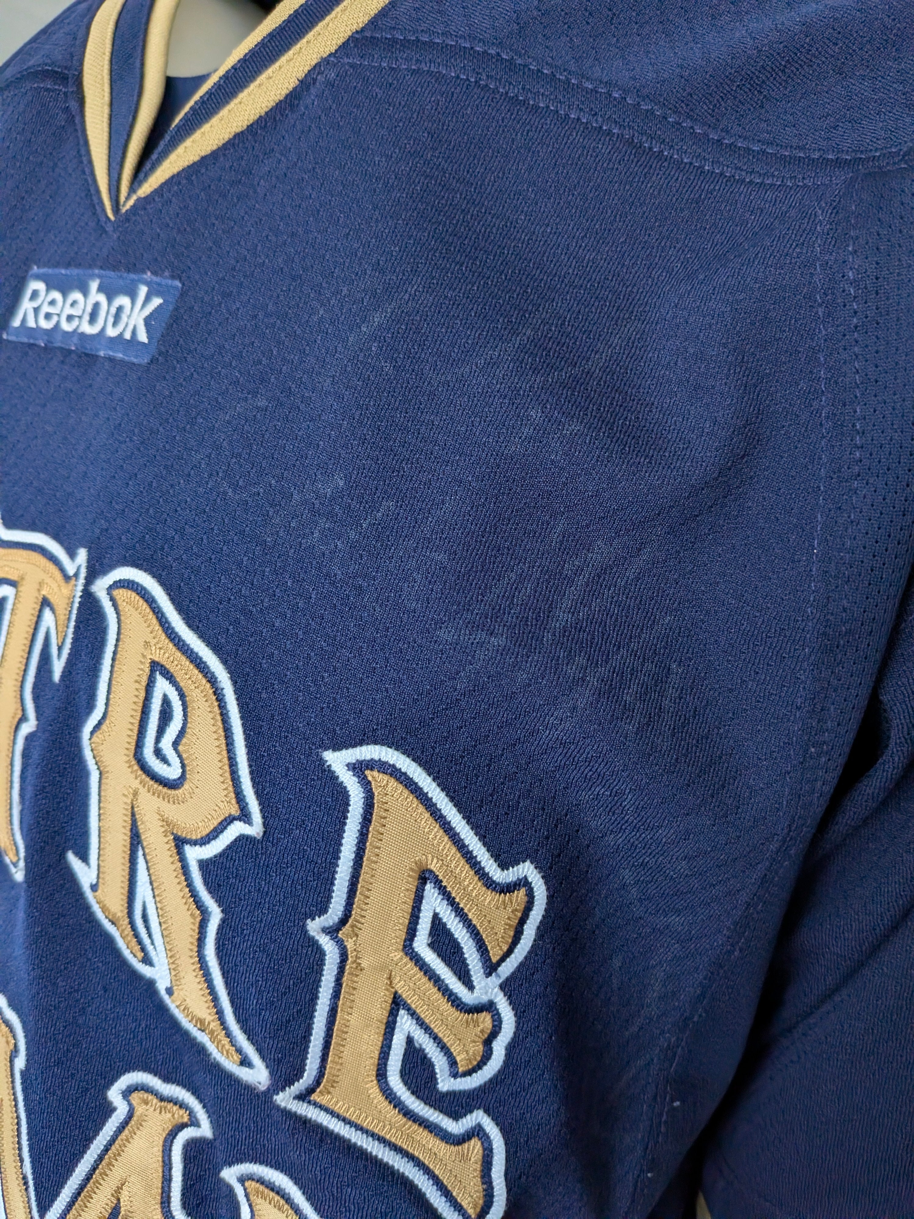 Reebok Notre Dame Ice Hockey Jersey — Navy/Gold — Size S/P - USASTARFASHION