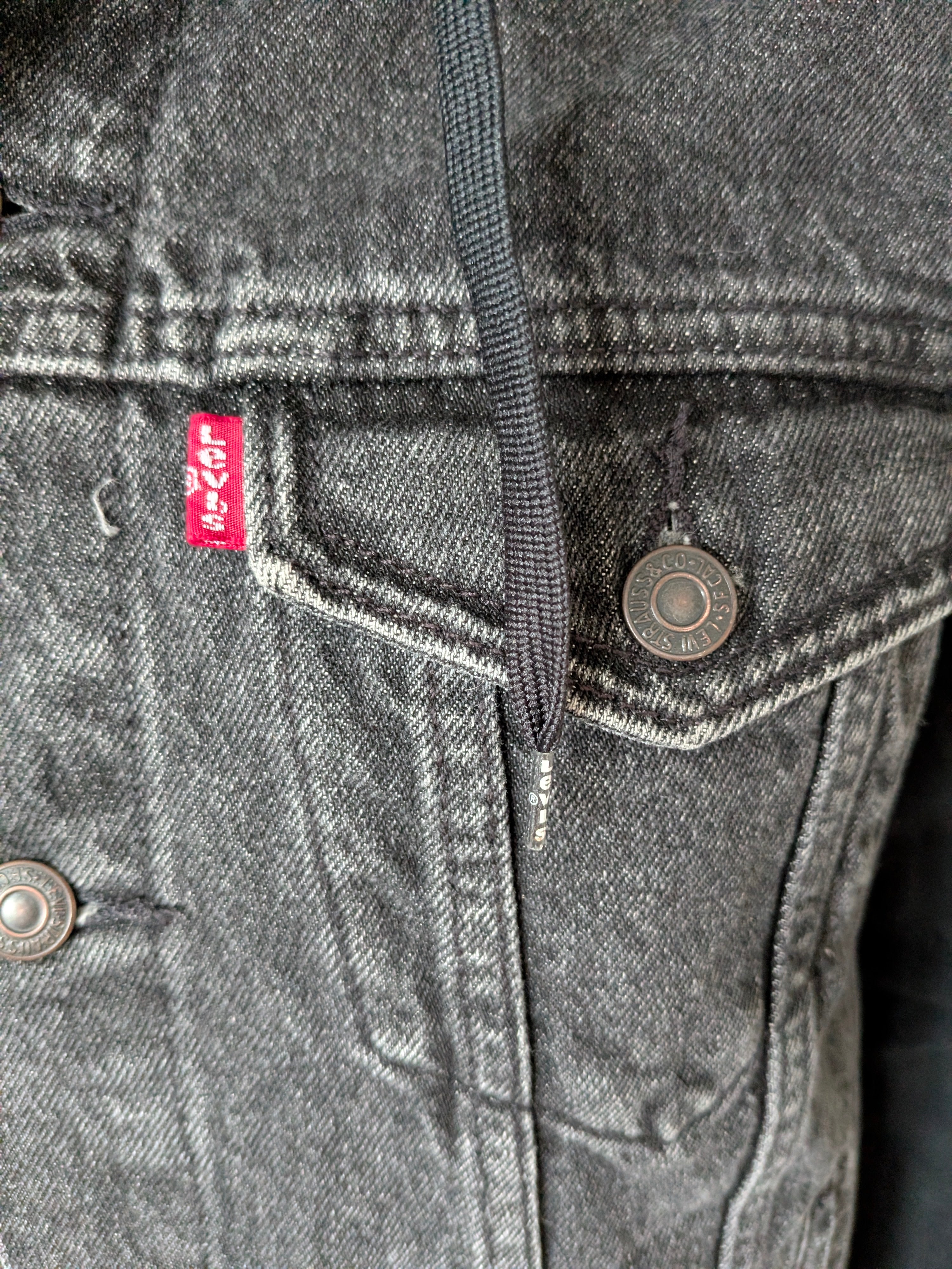 Levi’s Black Denim Hoodie Jacket – Size M – Trucker Style - USASTARFASHION