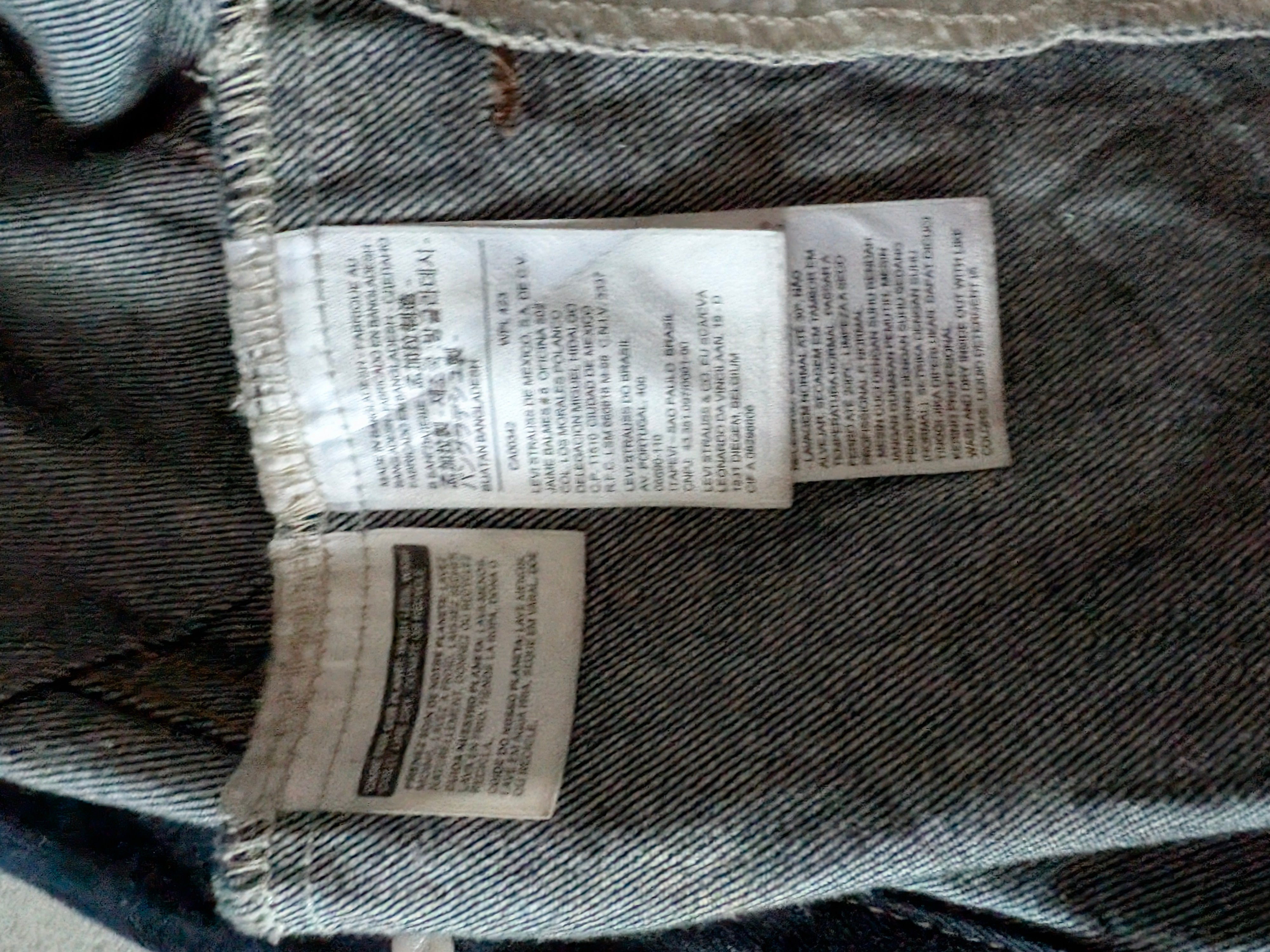 Levi’s 72334 Denim Trucker Jacket – Size S