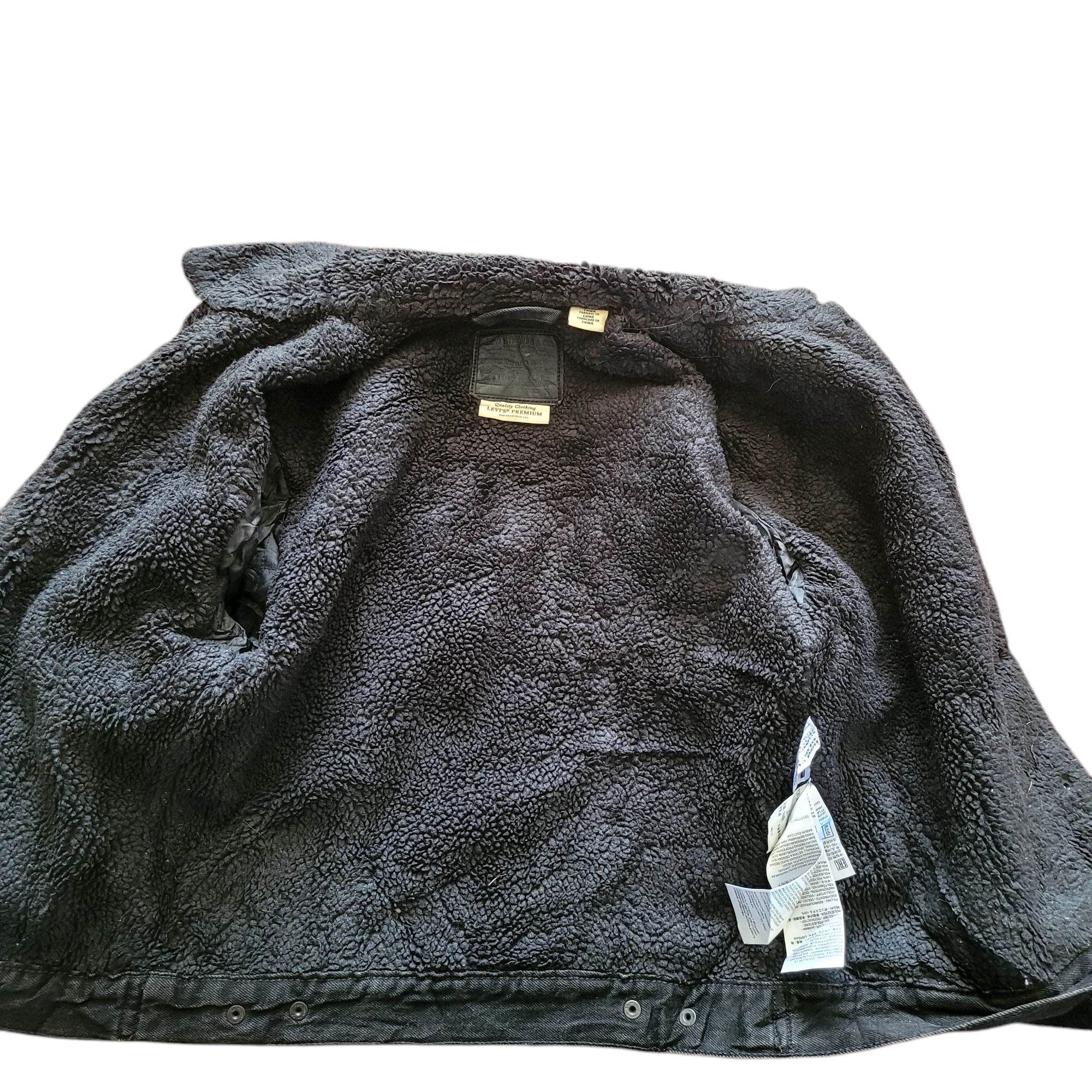 Vintage Levi’s Premium Sherpa Black Denim Jacket – Size S - USASTARFASHION