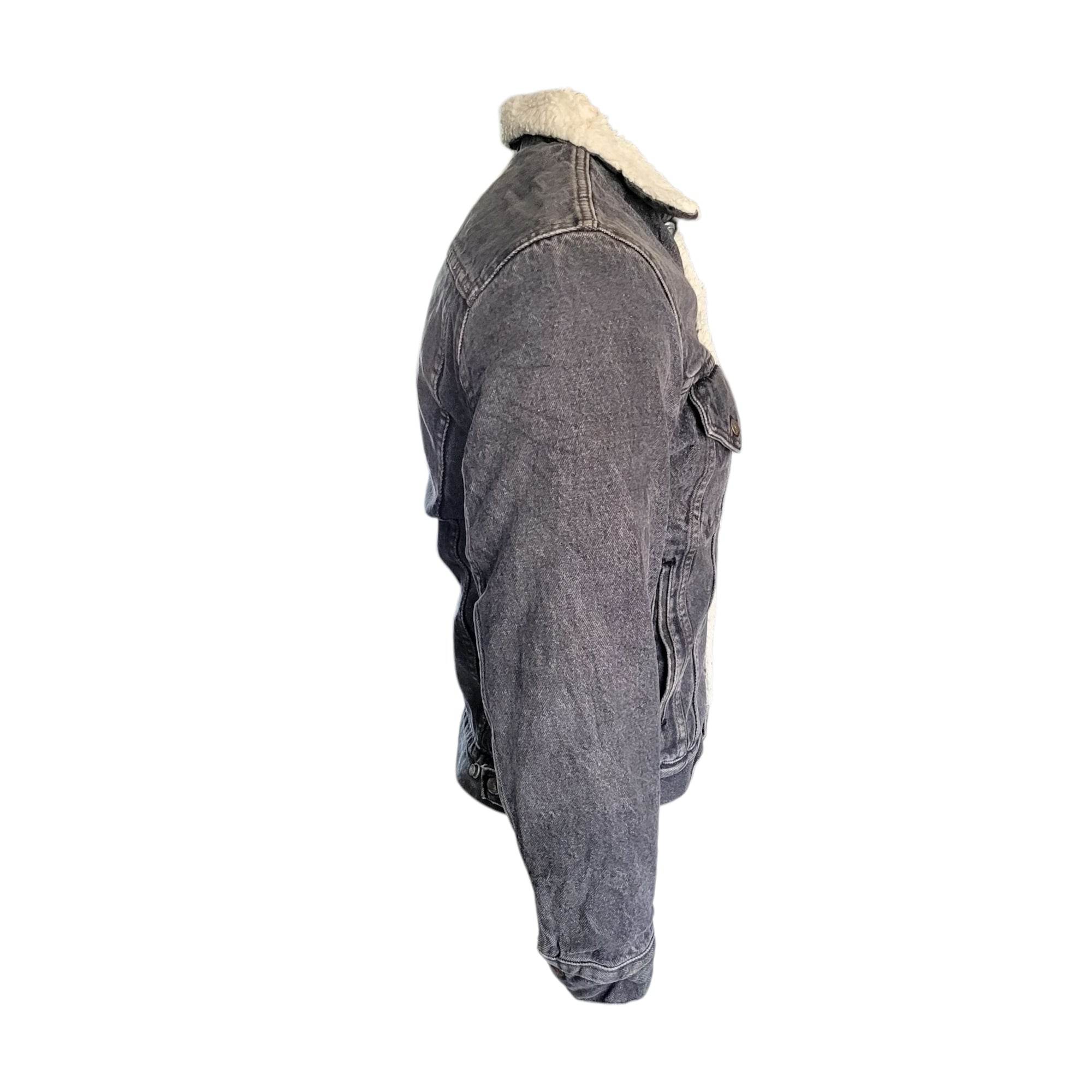 Vintage Levi’s Sherpa Trucker Jacket – USA Made, Size 34R - USASTARFASHION