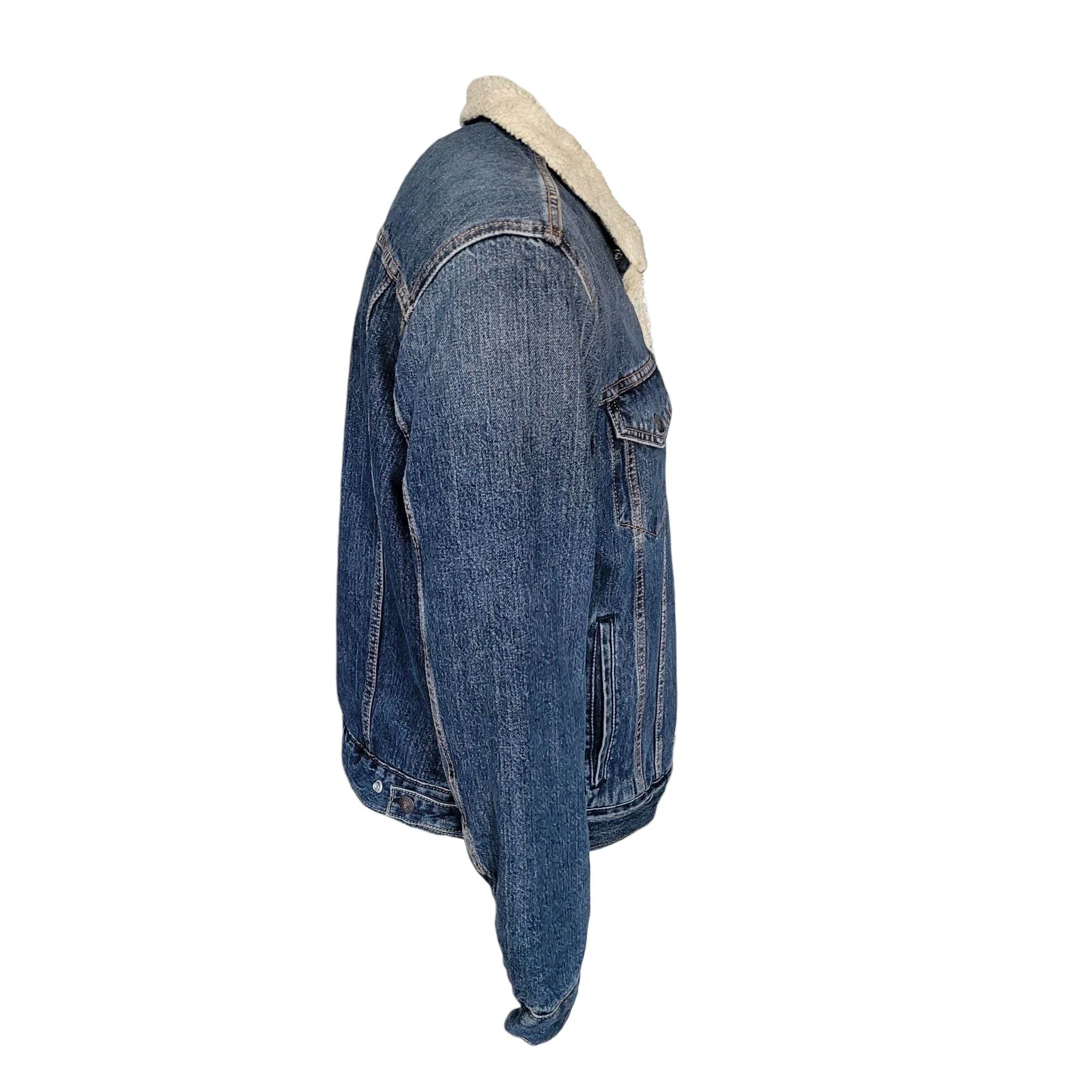 Levi’s Blue Sherpa Lined Trucker Jacket – Size M - USASTARFASHION