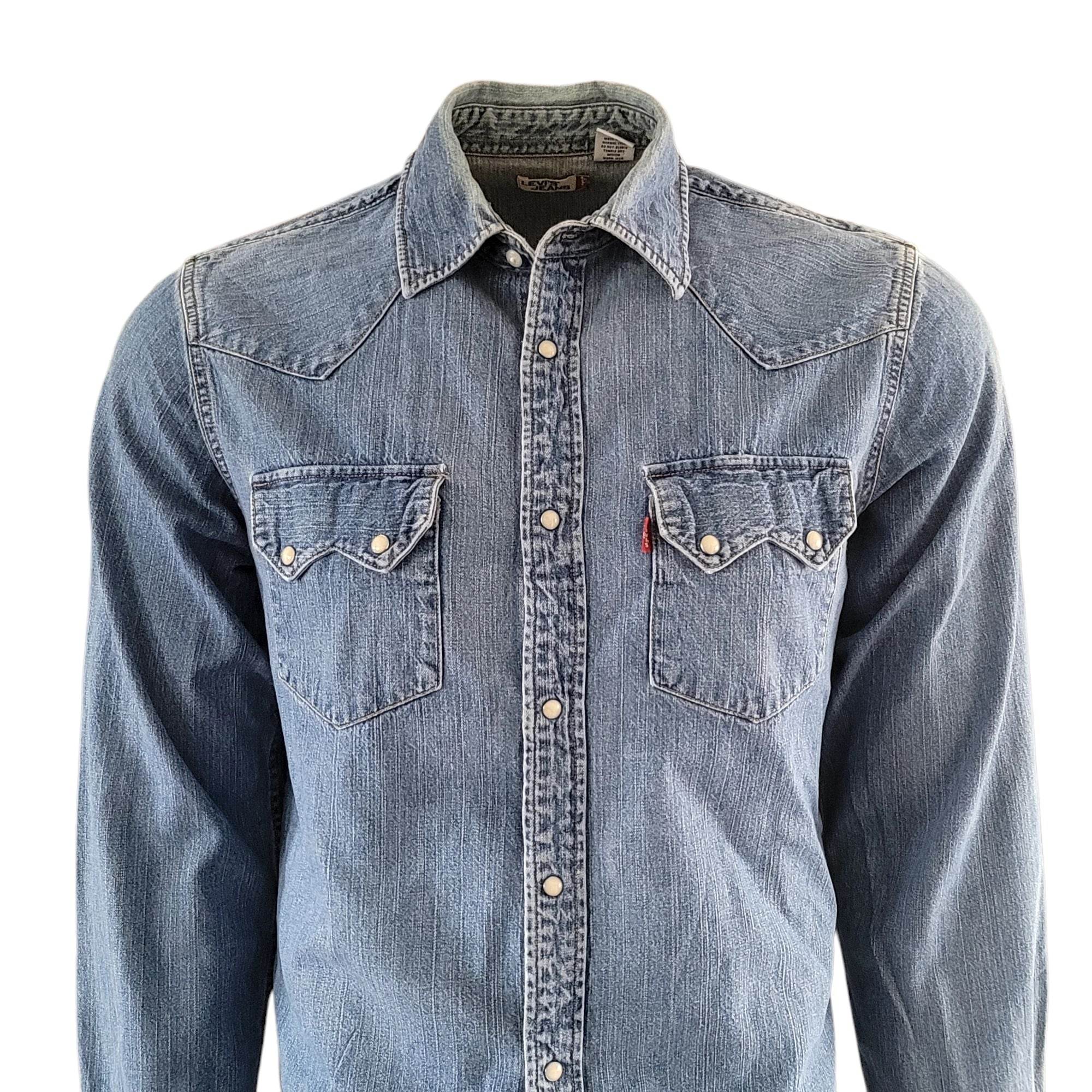 Vintage Levi's Western Denim Shirt – Size M - USASTARFASHION
