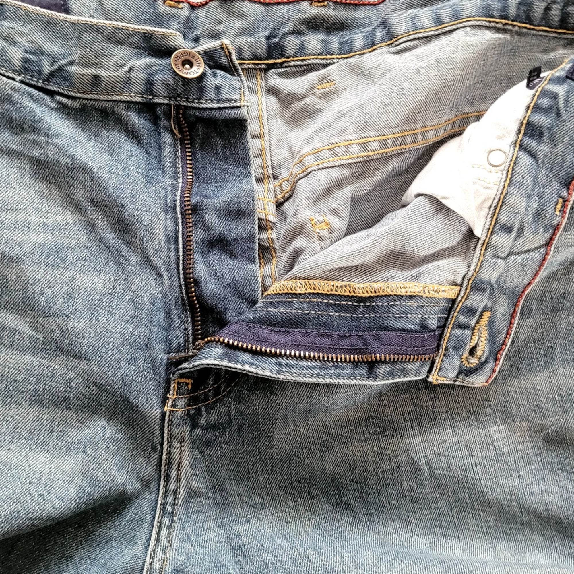 Tommy Hilfiger Loose Fit Jeans – W34 L32 - USASTARFASHION