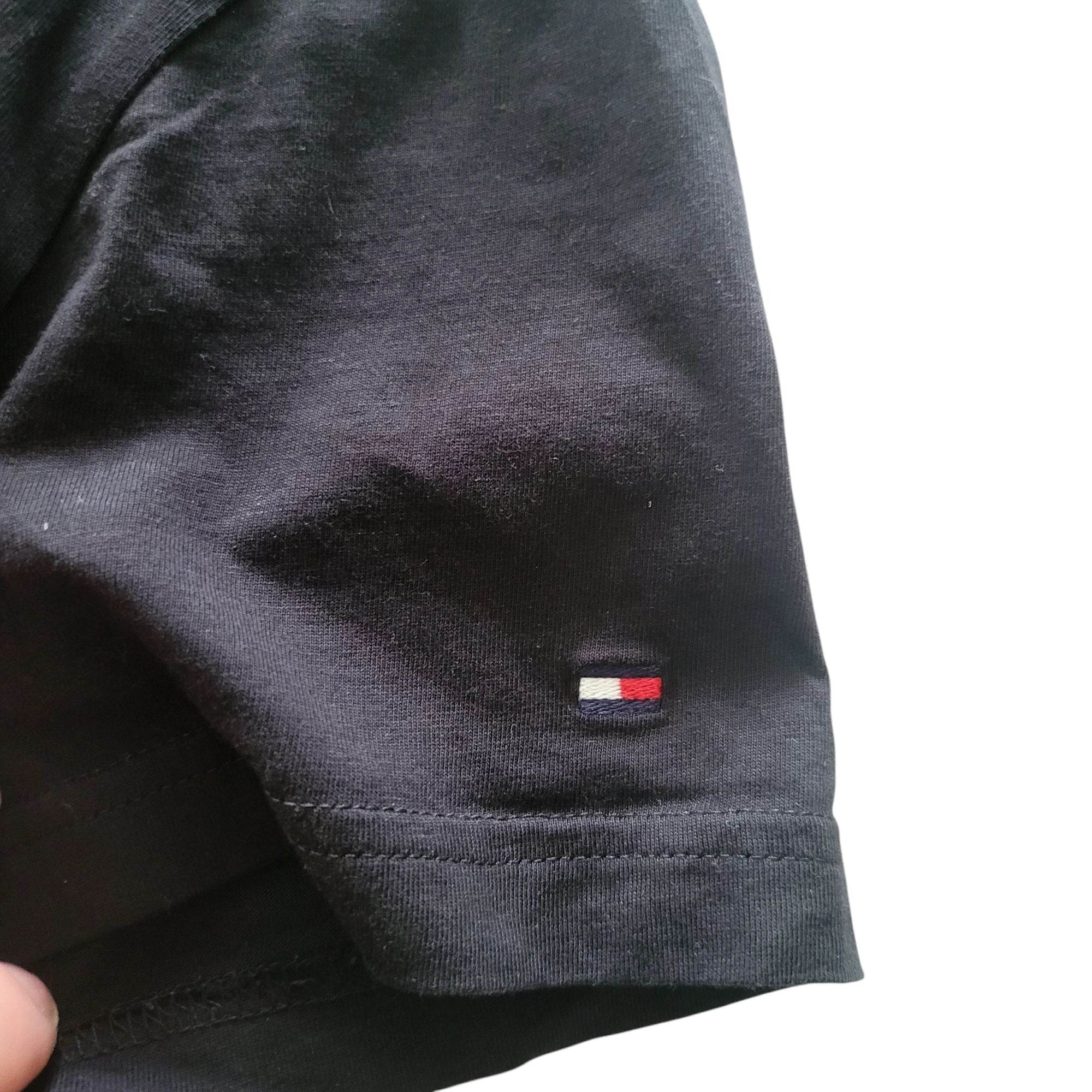 Tommy Hilfiger Organic Cotton T-Shirt – Size M - USASTARFASHION