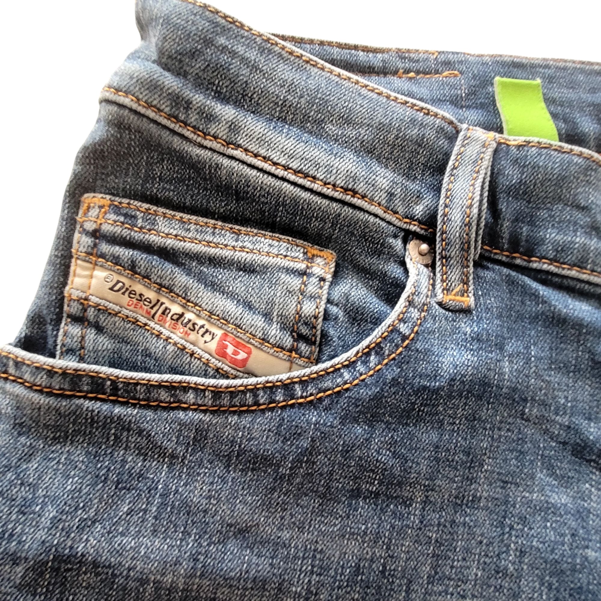 Used Diesel D - Yennox W30 L32 Tapered Fit Jeans – Grade A - USASTARFASHION