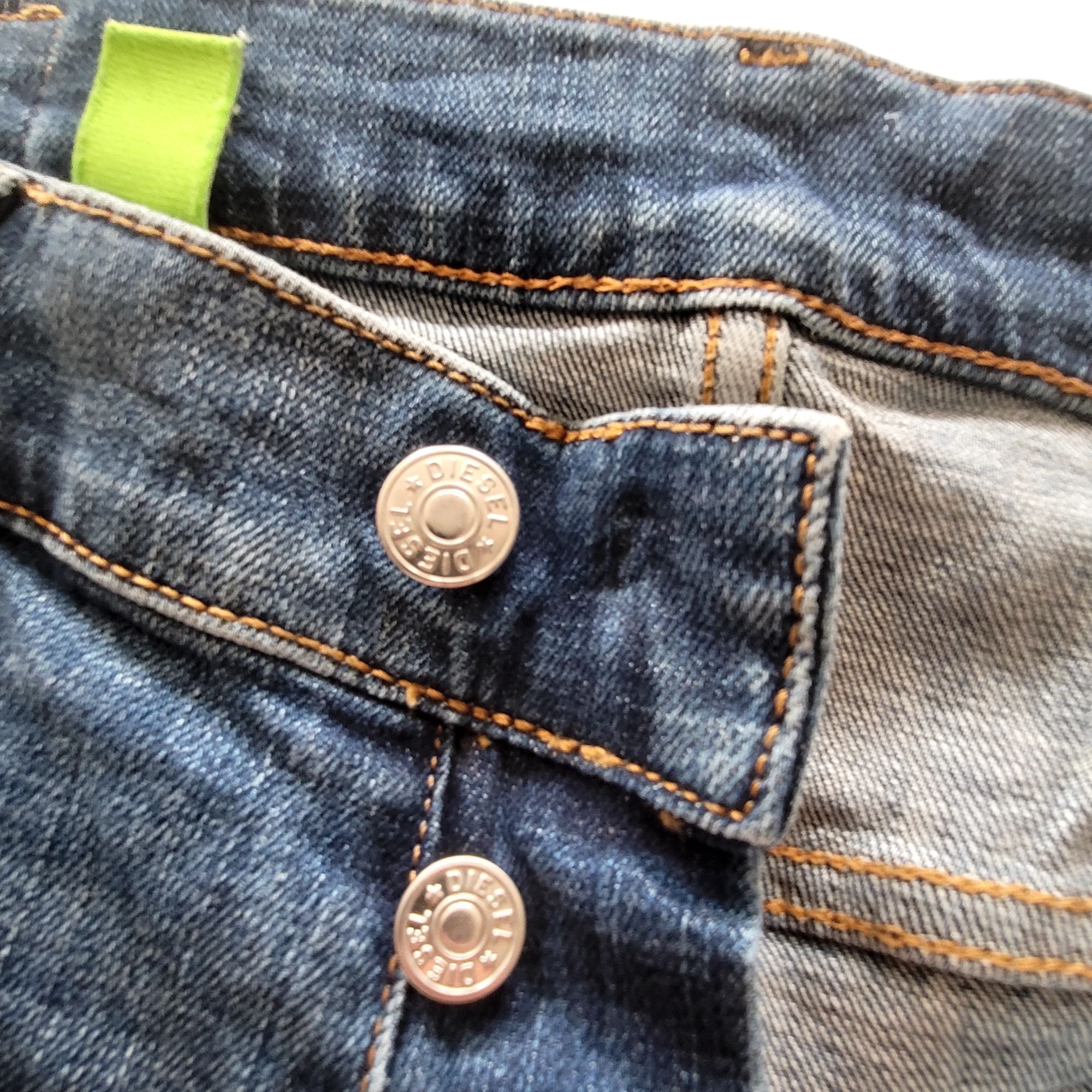 Used Diesel D - Yennox W30 L32 Tapered Fit Jeans – Grade A - USASTARFASHION