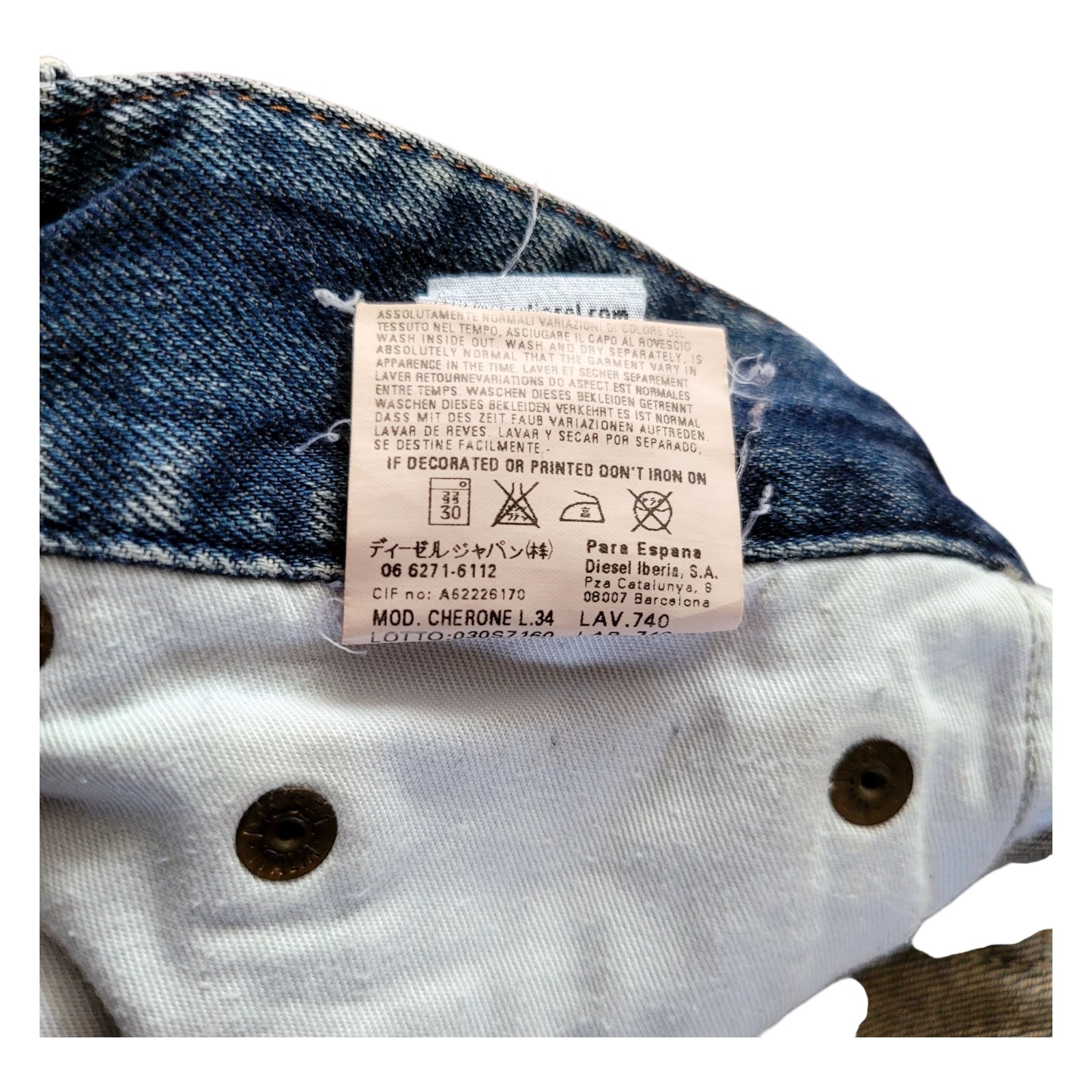 Diesel Vintage Jeans – Model: CHERONE L.34 – Size W28 L26– Made in Italy