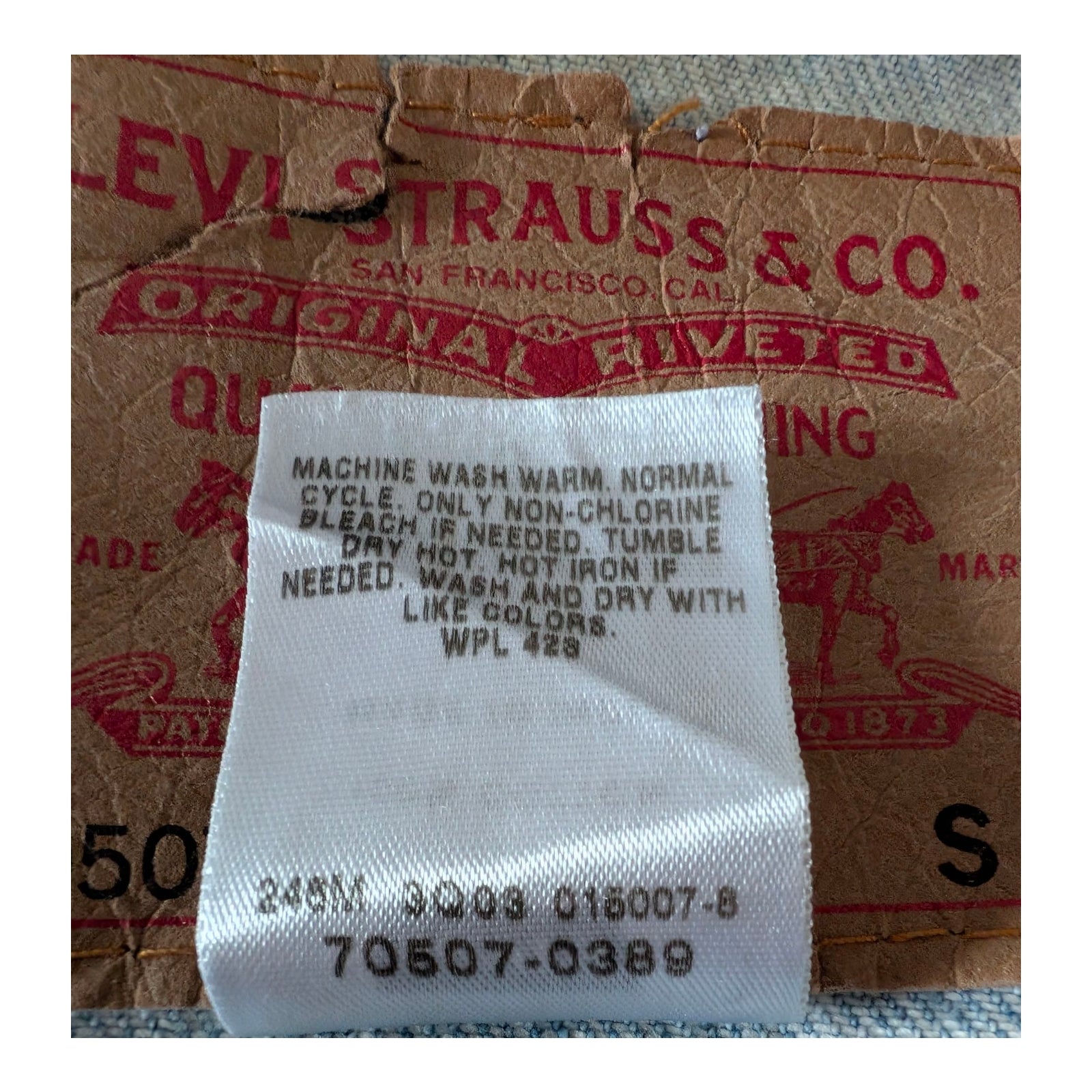 Levi’s Light Wash Denim Jacket – Size S – 2010s Era – 100% Cotton