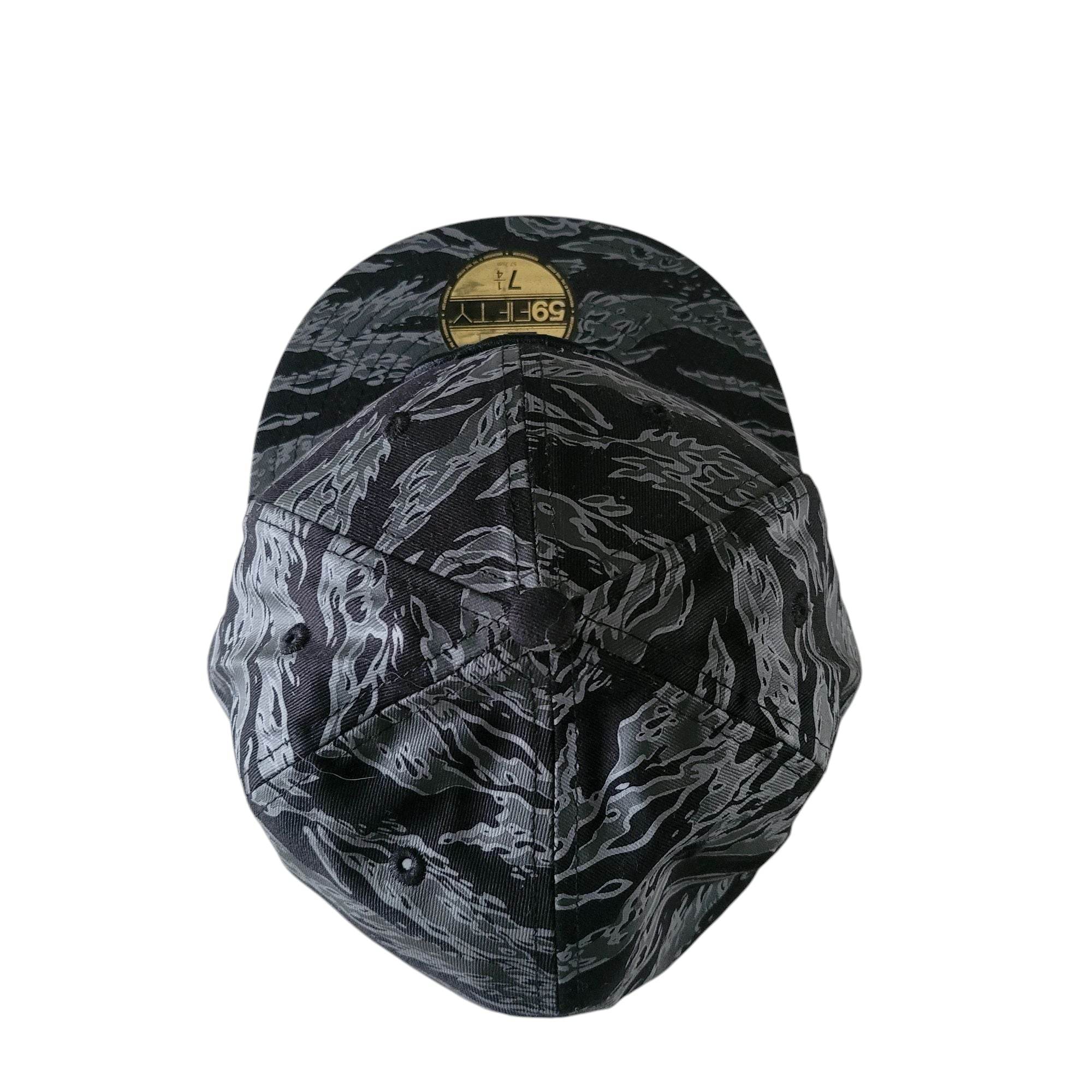 New Era x Crooks & Castles 59FIFTY Fitted Hat - Black Tiger Camo - Size 7 1/4 - USASTARFASHION
