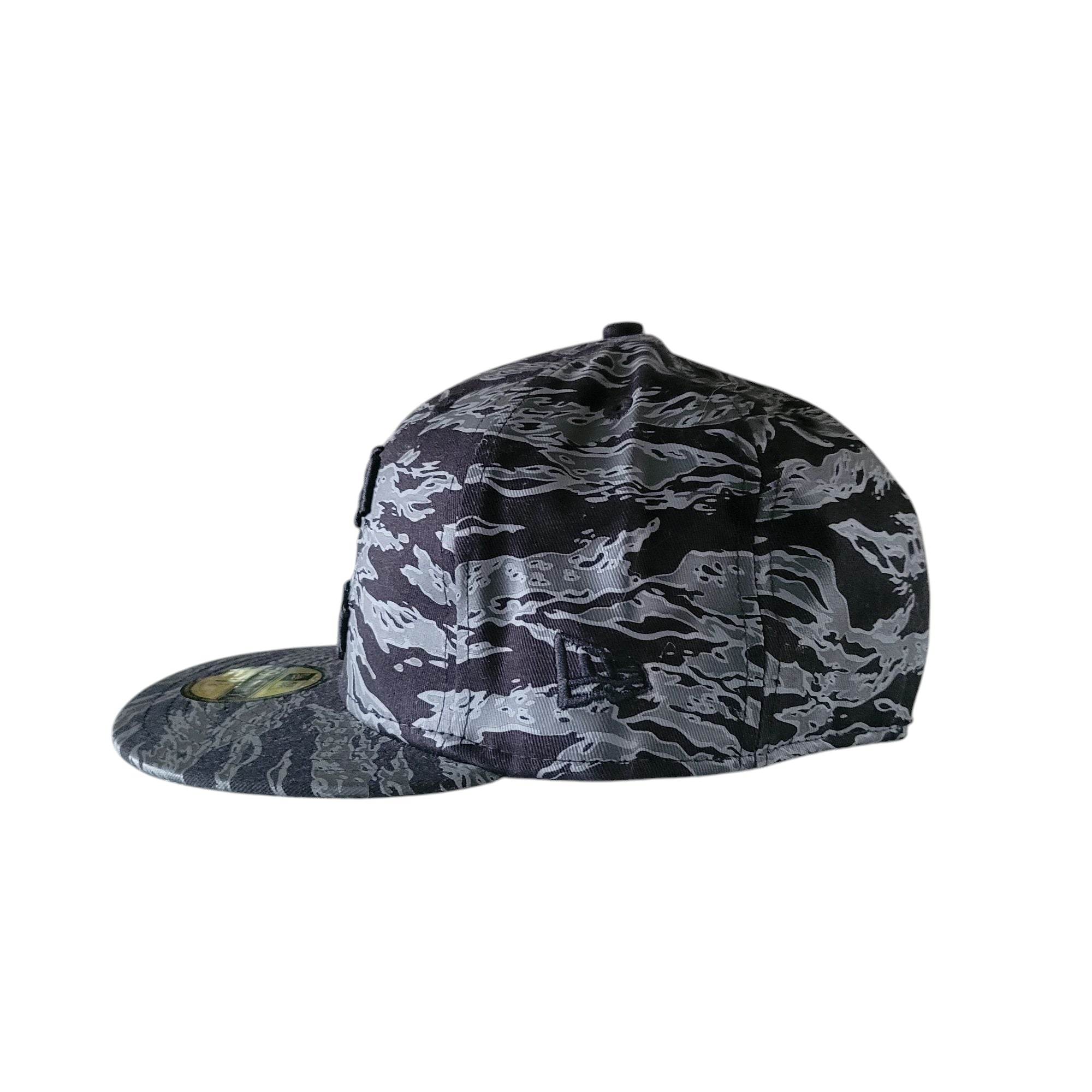 New Era x Crooks & Castles 59FIFTY Fitted Hat - Black Tiger Camo - Size 7 1/4 - USASTARFASHION