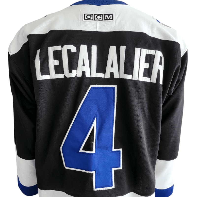 Vintage Tampa Bay Lightning Jersey - Vinny Lecavalier 4, CCM NHL, Size M, Black/White/Blue - USASTARFASHION