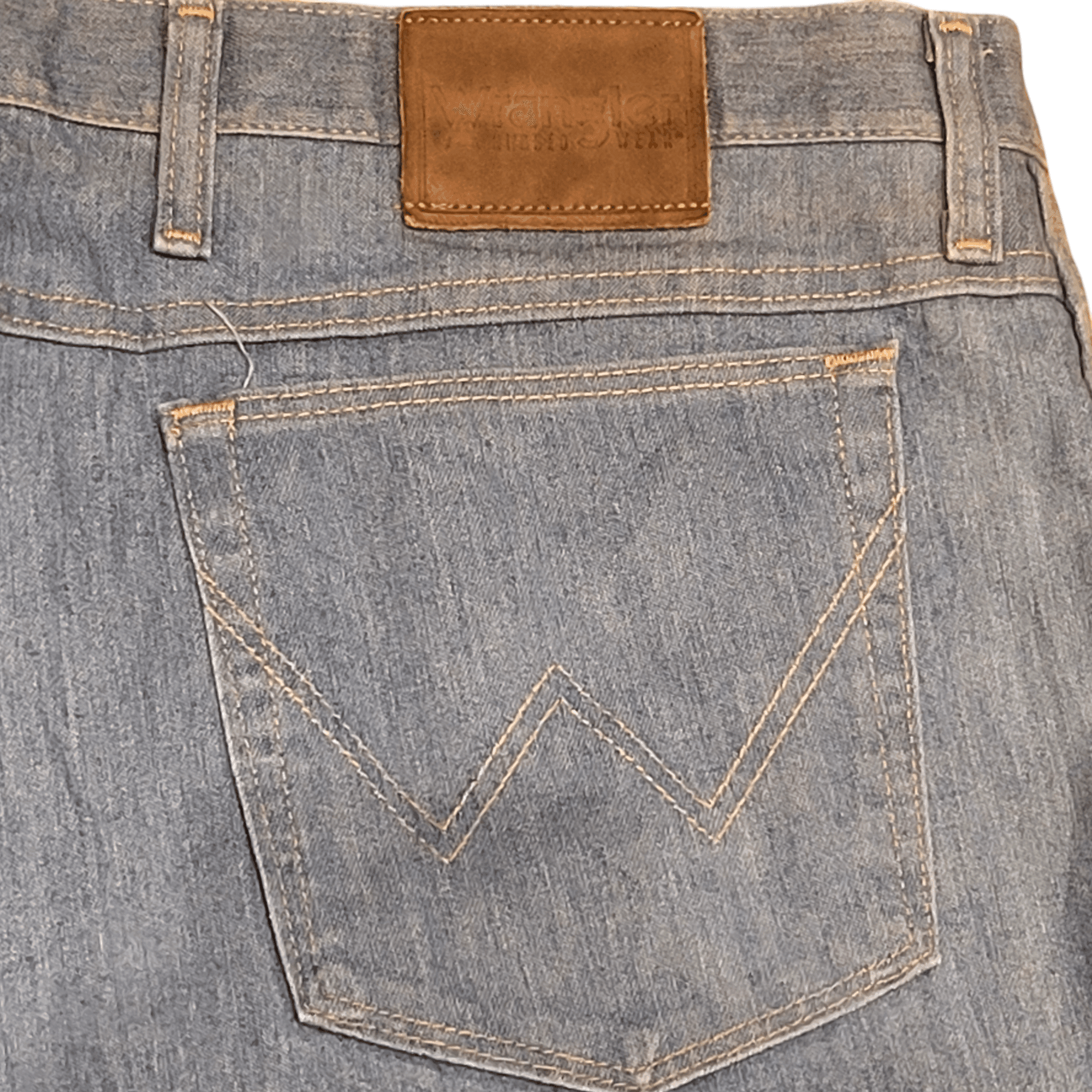 Vintage Wrangler Jeans 46x30, Relaxed Fit, Light Blue Wash, 65% Cotton, Pre - Owned Grade A - USASTARFASHION