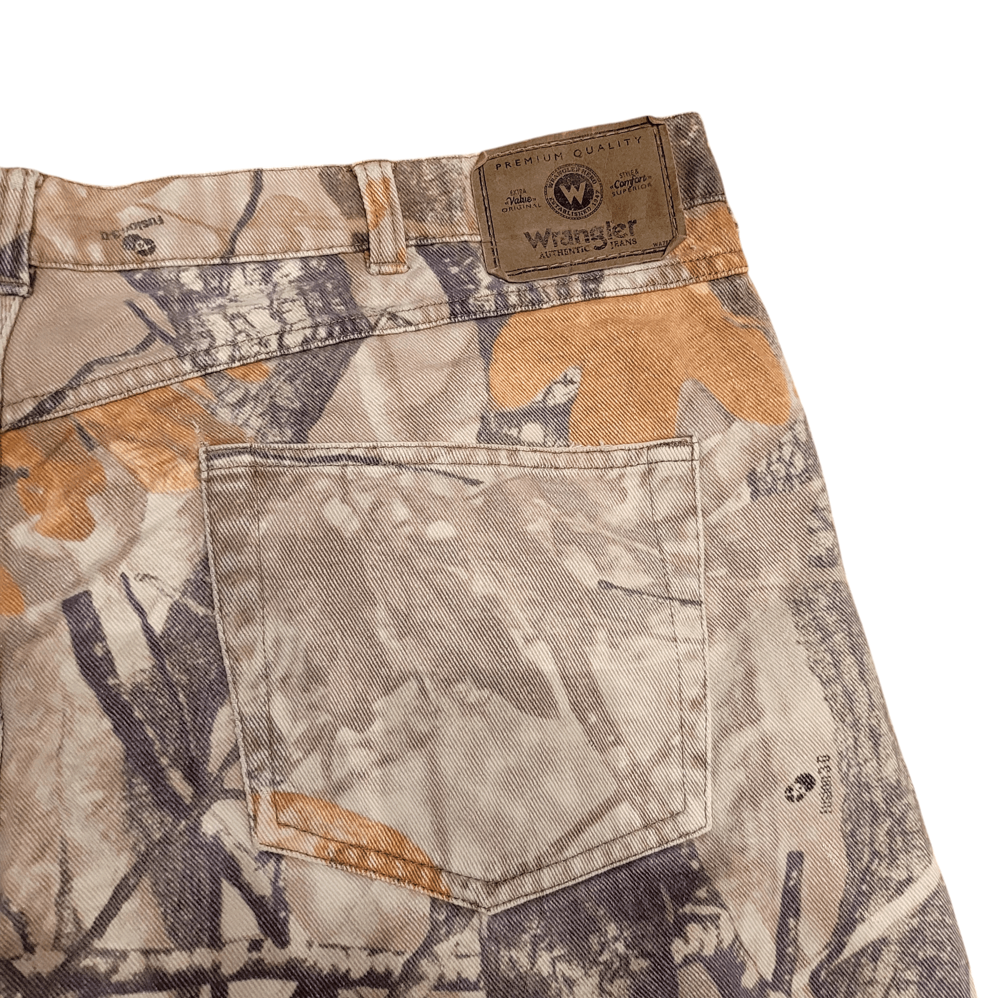 Wrangler Camo Jeans 42x30 Relaxed Fit, 100% Cotton, Durable Construction for Outdoor Activities - USASTARFASHION