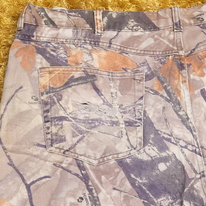 Wrangler Camo Jeans 42x30 Relaxed Fit, 100% Cotton, Durable Construction for Outdoor Activities - USASTARFASHION