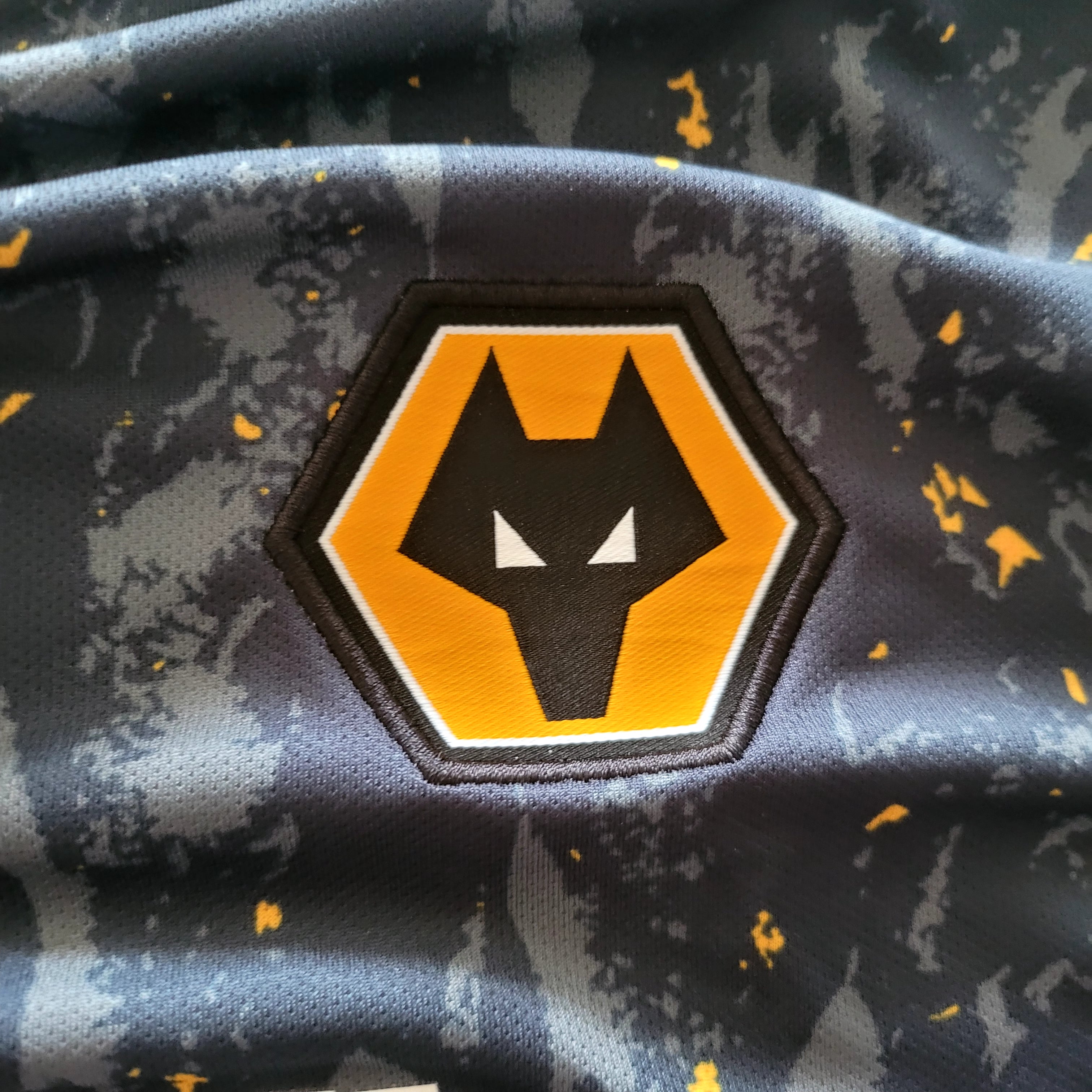 Wolverhampton Wanderers Castore 2022/23 Third Shirt (XXL) - USASTARFASHION