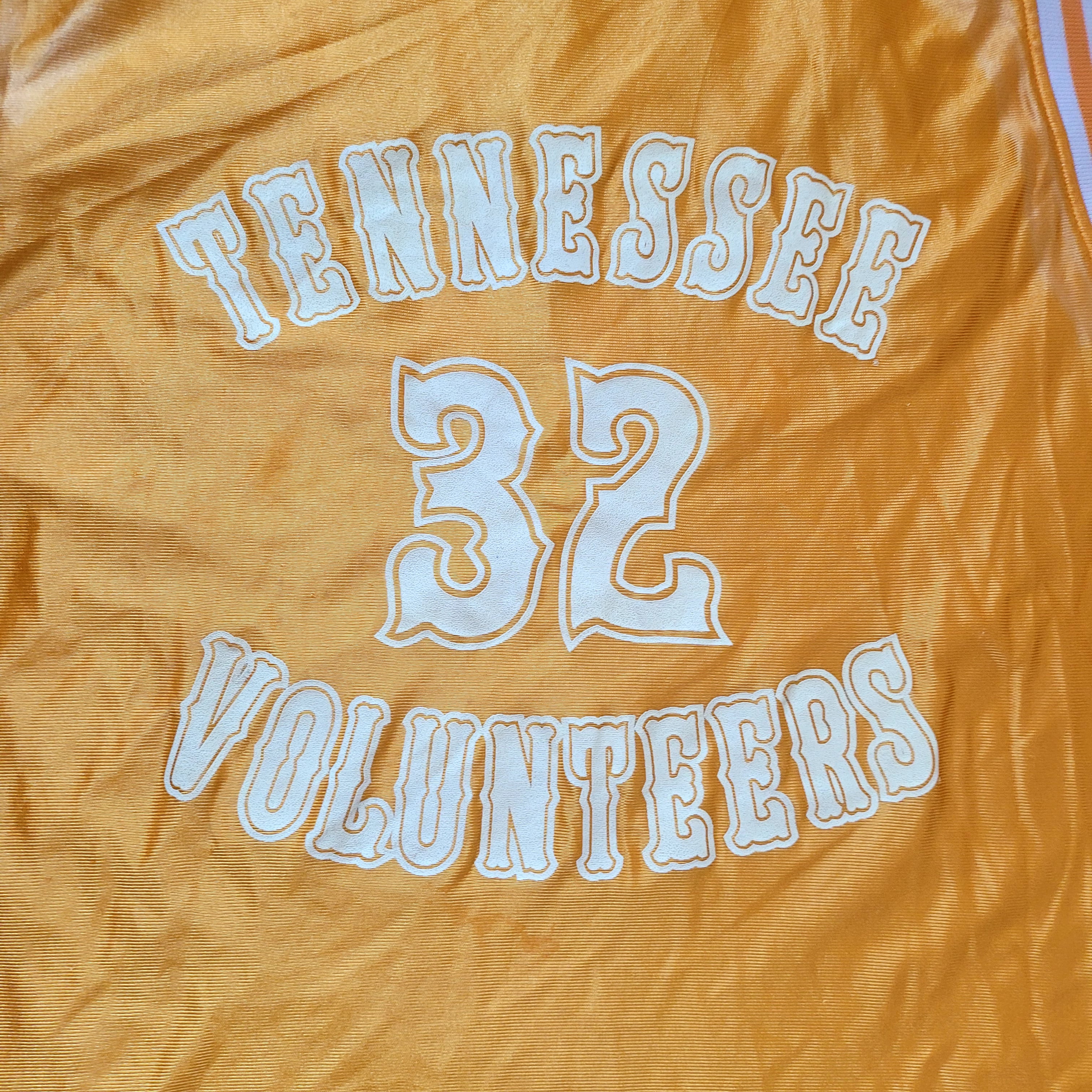 Adidas Tennessee Volunteers #32 Basketball Jersey – Gold White – Size XL - USASTARFASHION