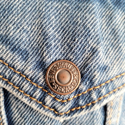 Levi’s Sherpa-Lined Trucker Jacket WaterLess™ – Size L (Second Hand) - USASTARFASHION