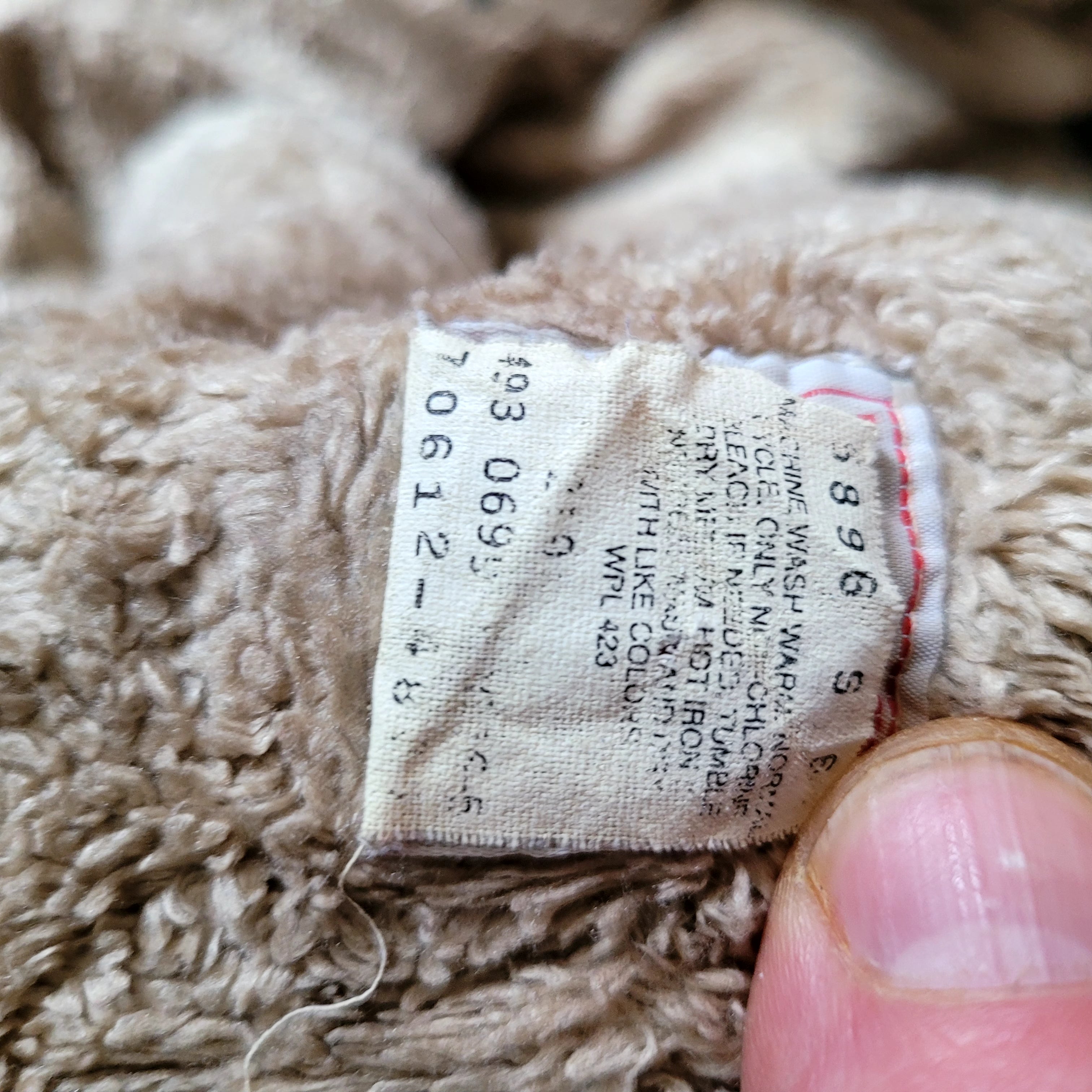 Levi’s Sherpa-Lined Trucker Jacket WaterLess™ – Size L (Second Hand) - USASTARFASHION