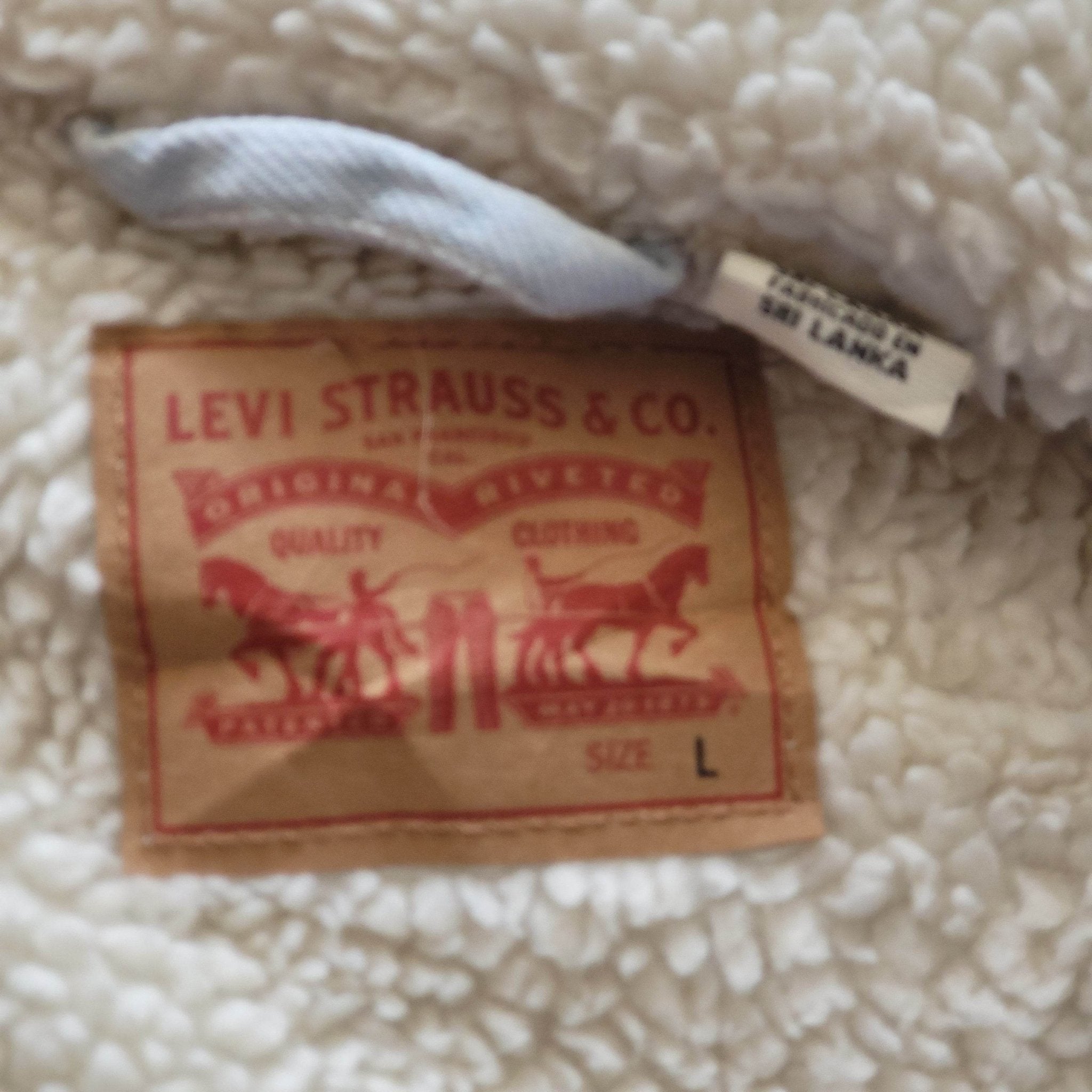 Vintage Levi’s Sherpa - Lined Denim Jacket – Size L - USASTARFASHION