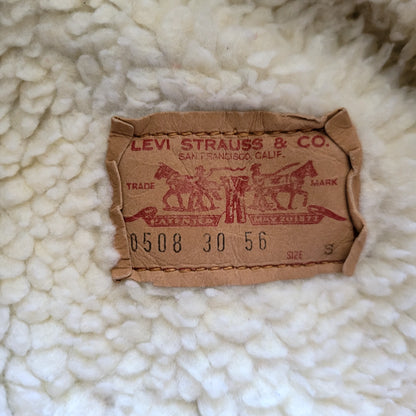 Vintage Levi’s Sherpa Lined Denim Jacket – Size S - USASTARFASHION