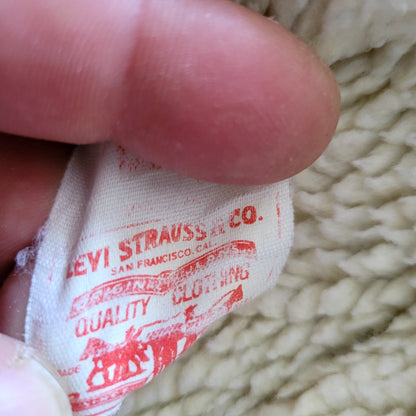 Vintage Levi’s Sherpa Lined Denim Jacket – Size S - USASTARFASHION