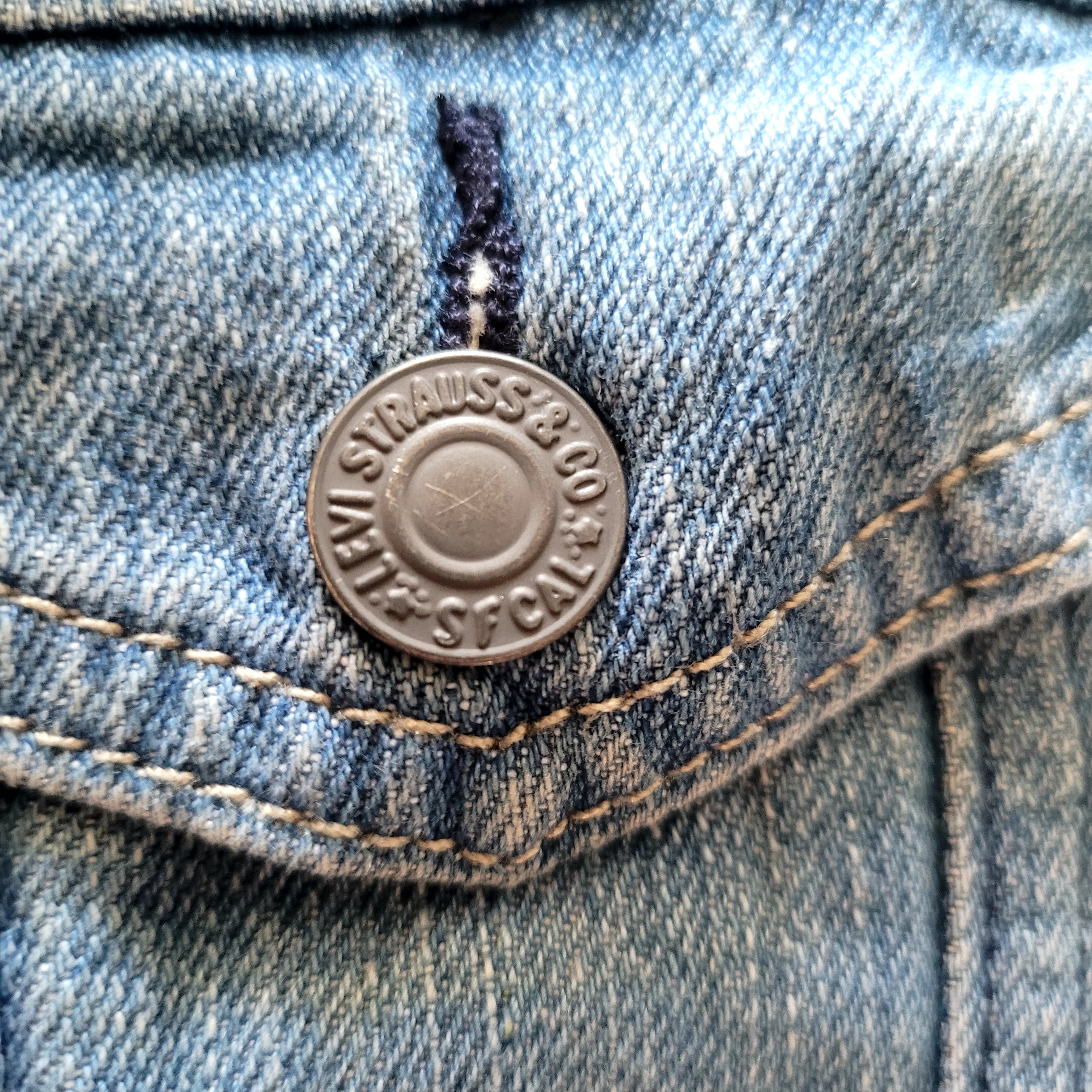 Vintage Levi’s Sherpa Denim Trucker Jacket – Youth M (10–12) - USASTARFASHION