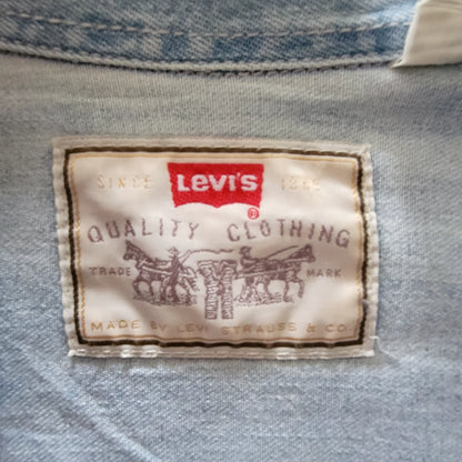 Levi’s White Authentic Western Shirt – Size M - USASTARFASHION