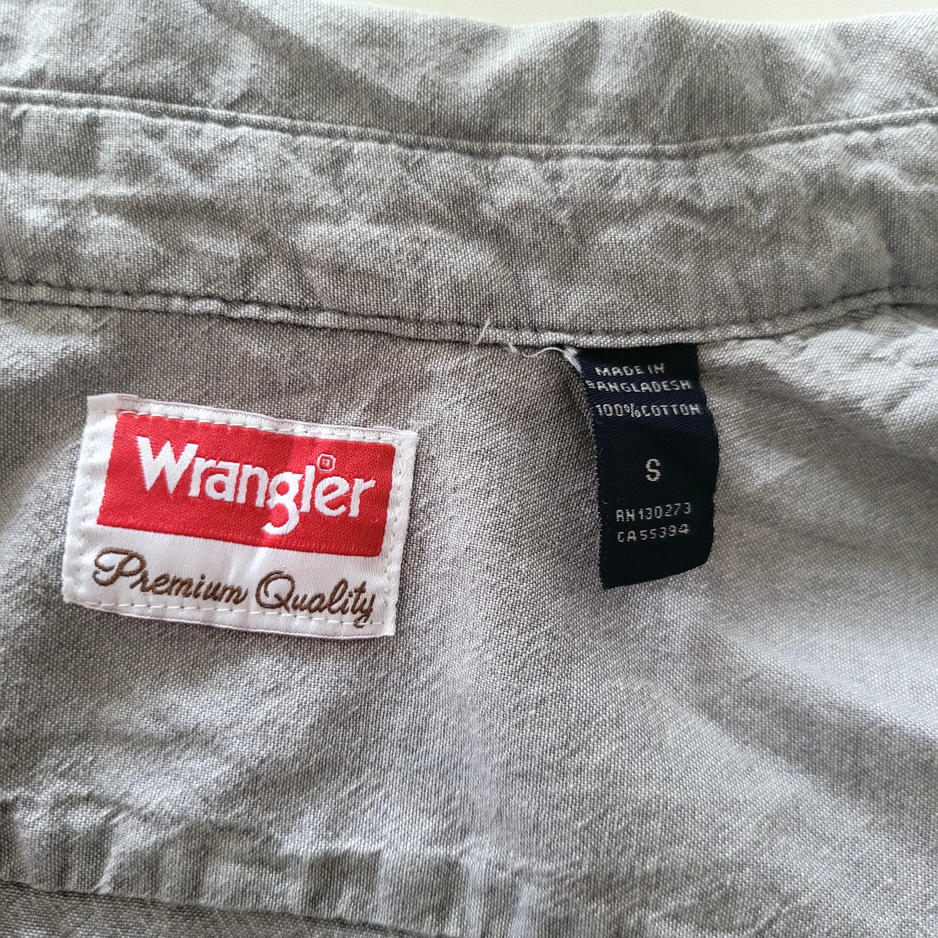 Vintage Wrangler Premium Short Sleeve Shirt – Grey, Size S - USASTARFASHION