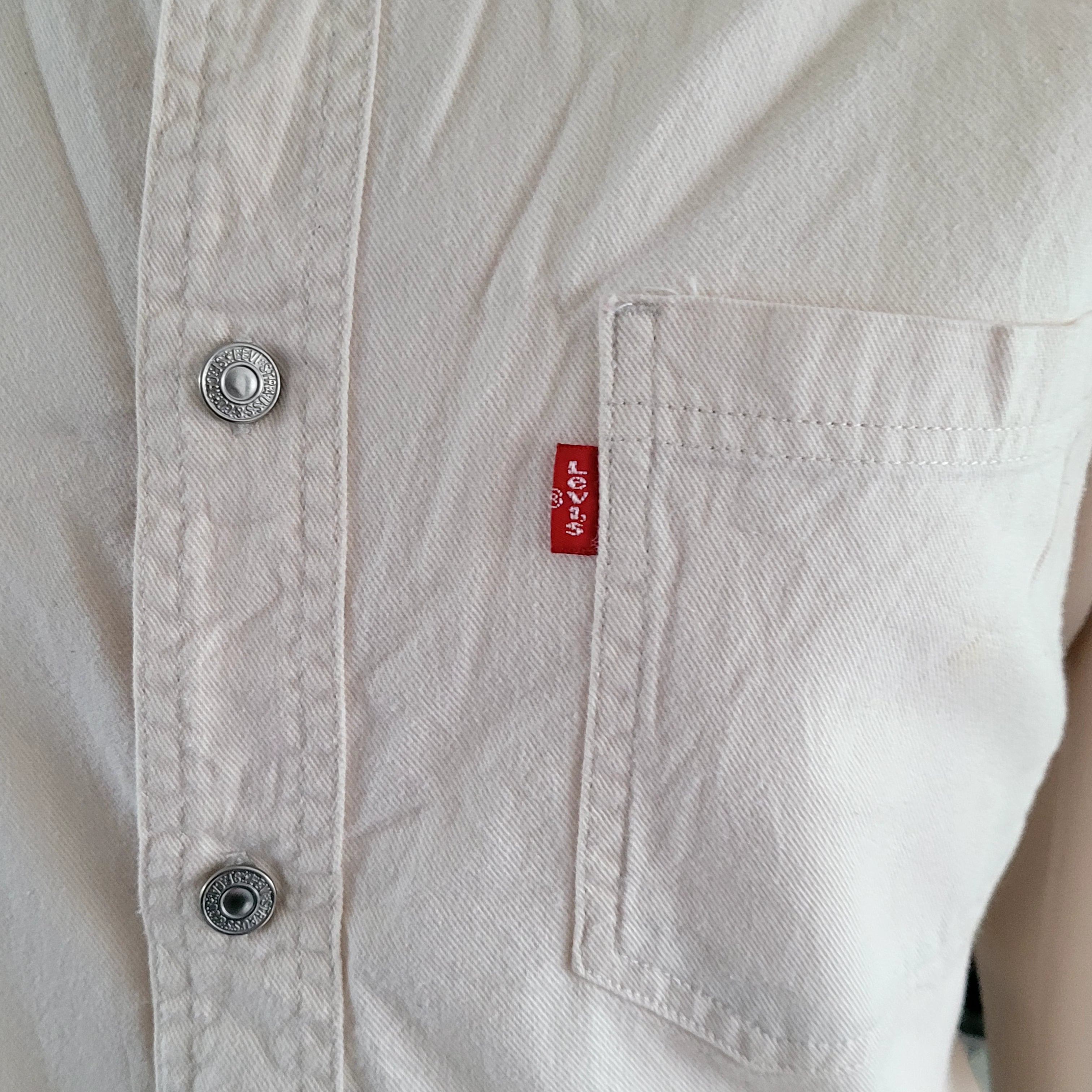 Vintage Levi’s White Western Denim Shirt – Size L - USASTARFASHION