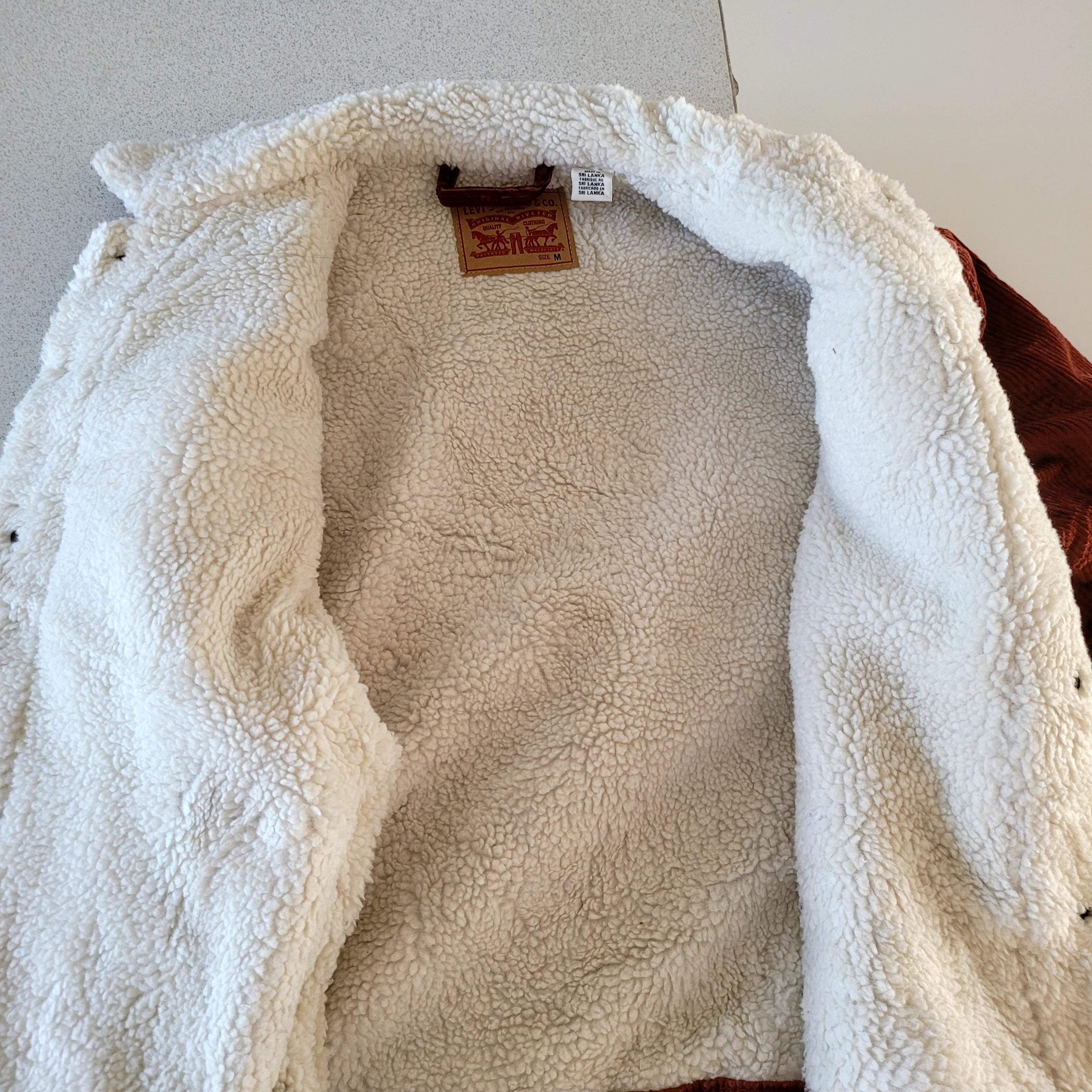 Levi’s Black Corduroy Sherpa Jacket with Hood – Size M - USASTARFASHION