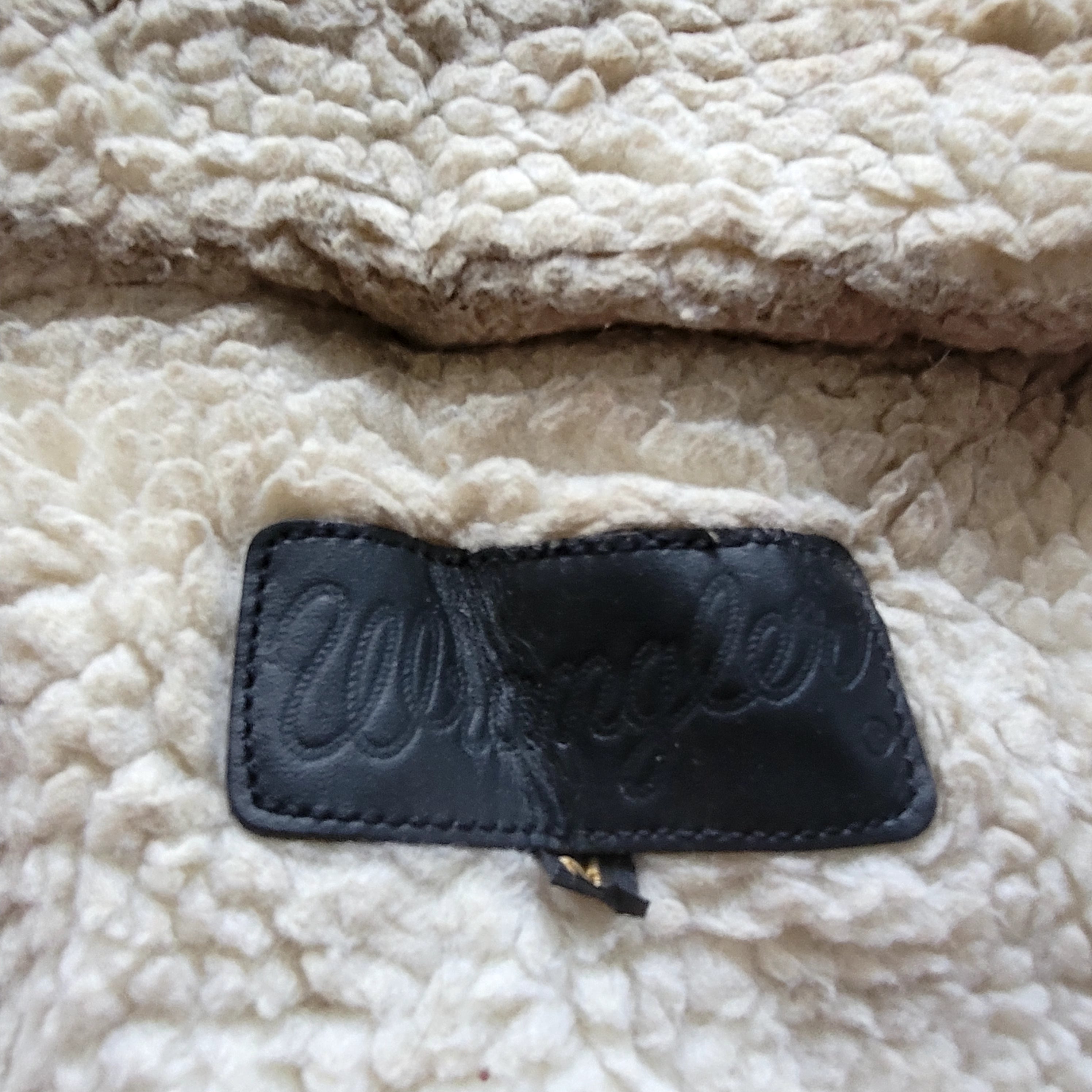 Wrangler Sherpa-Lined Corduroy Jacket – Size M - USASTARFASHION