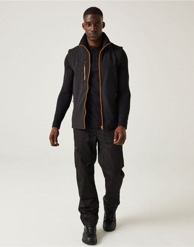 Regatta Professional TRA915 Regatta Navigate 2L Softshell Bodywarmer - Black Orange Pop