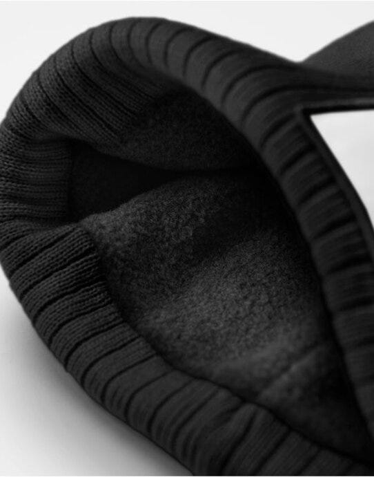 Beechfield B338R Appliqué Patch Pom Beanie - Black/White